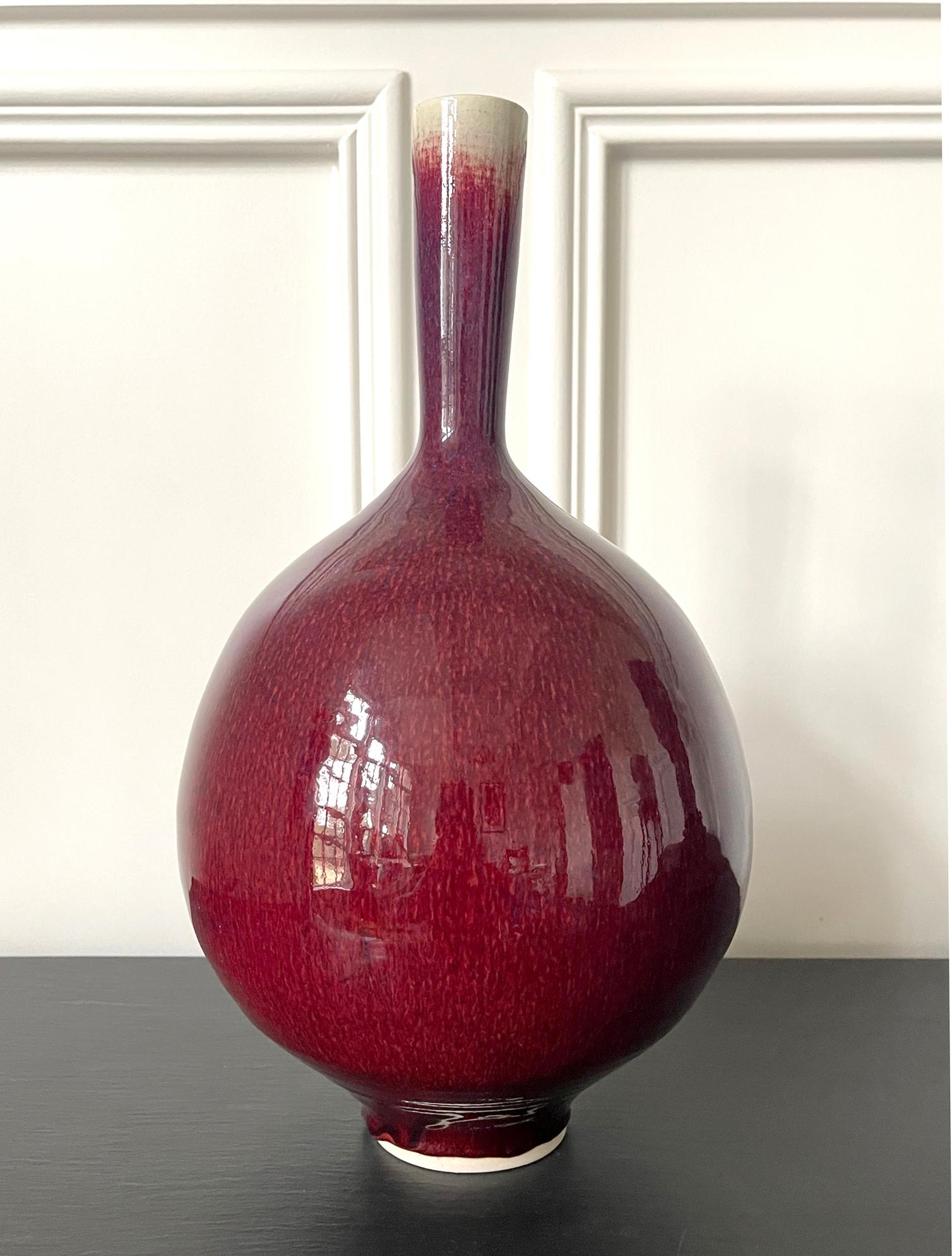 Early Large Ceramic Vase with Sang-de-boeuf Glaze by Brother Thomas Bezanson In Good Condition For Sale In Atlanta, GA