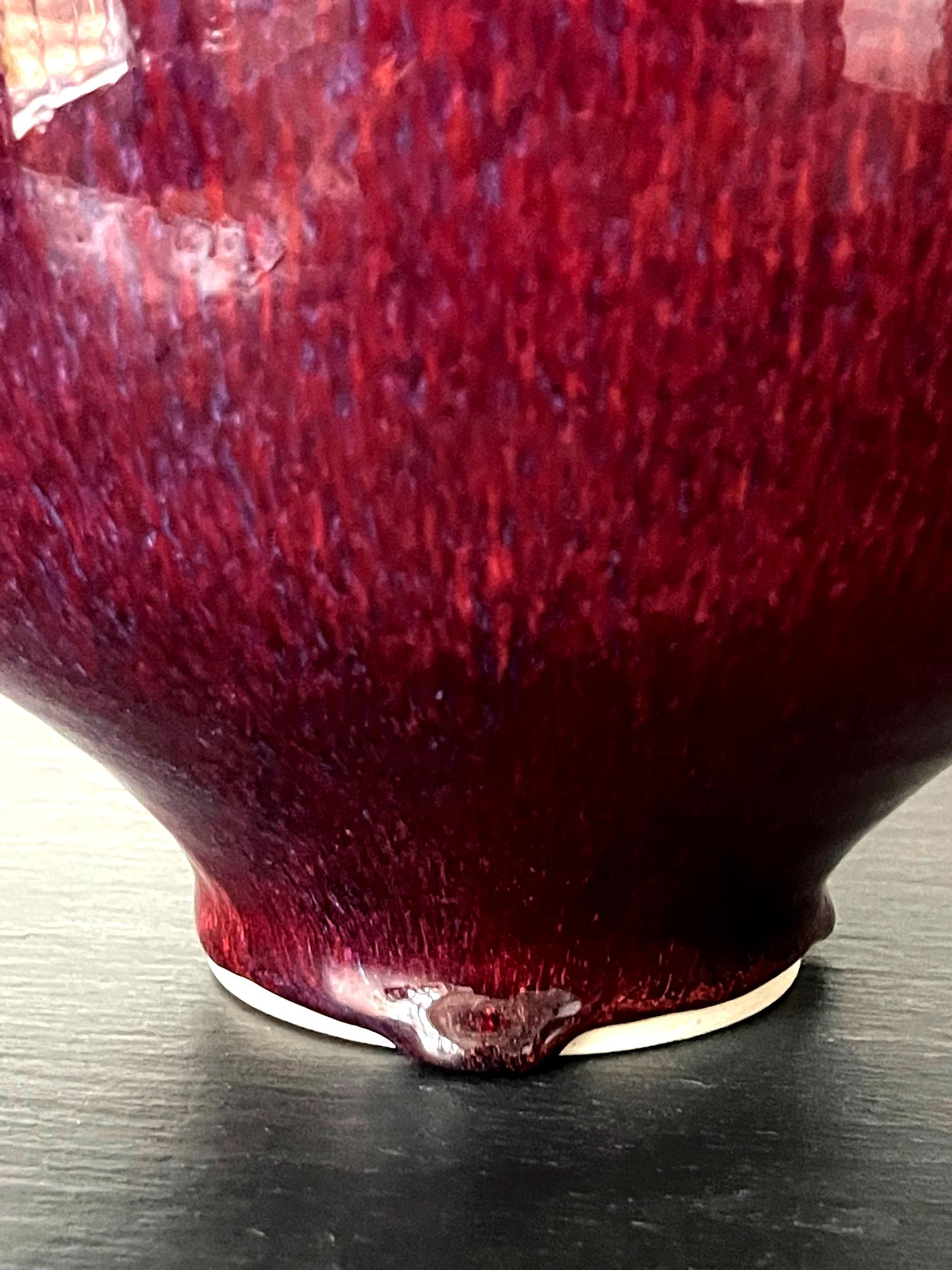 Vaso di grandi dimensioni in ceramica con smalto Sang de Boeuf di Brother Thomas Bezanson in vendita 2