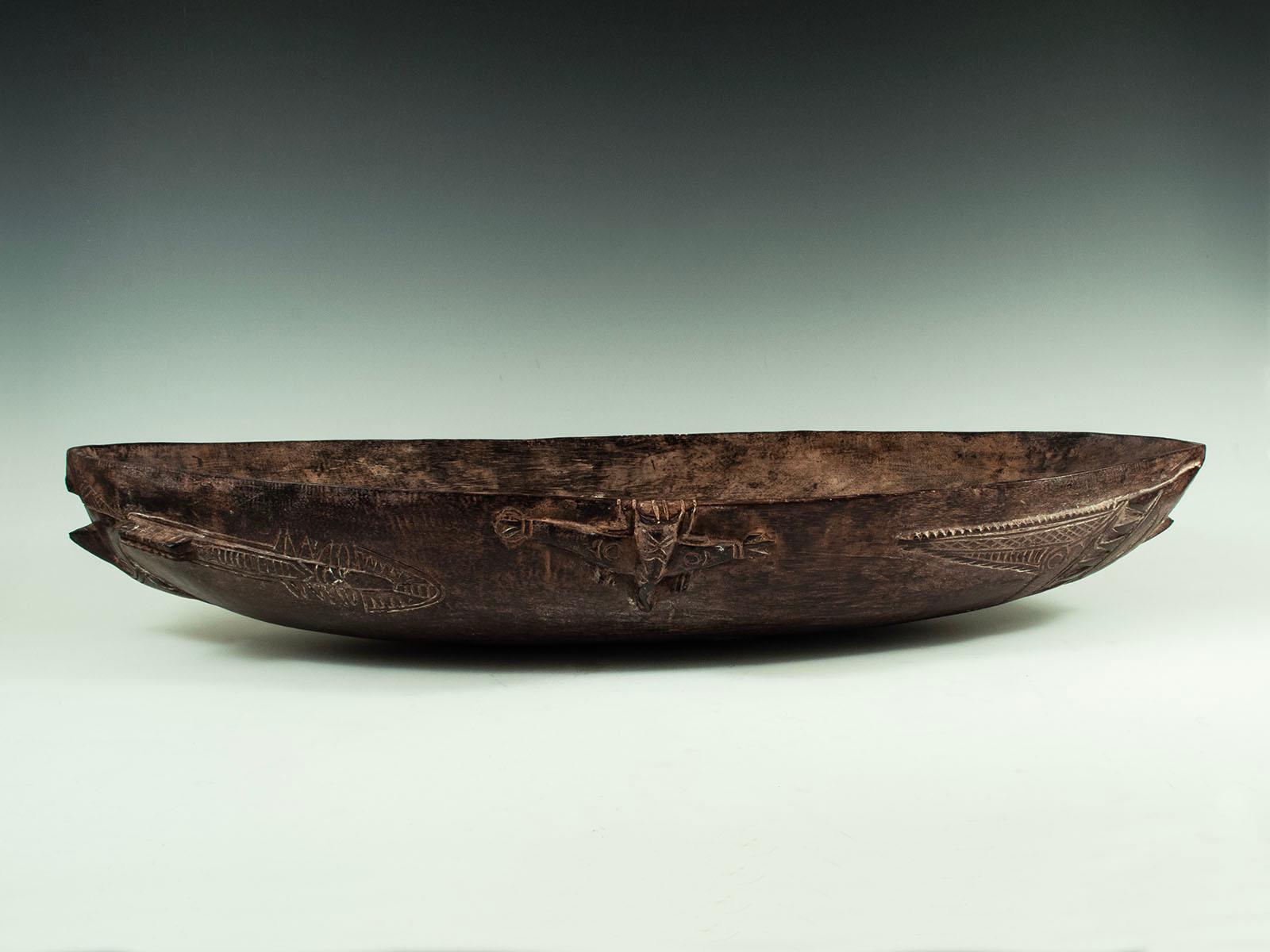 Hand-Carved Early Large Food Bowl, Tami Islands, Huon Gulf, Papua New Guinea For Sale