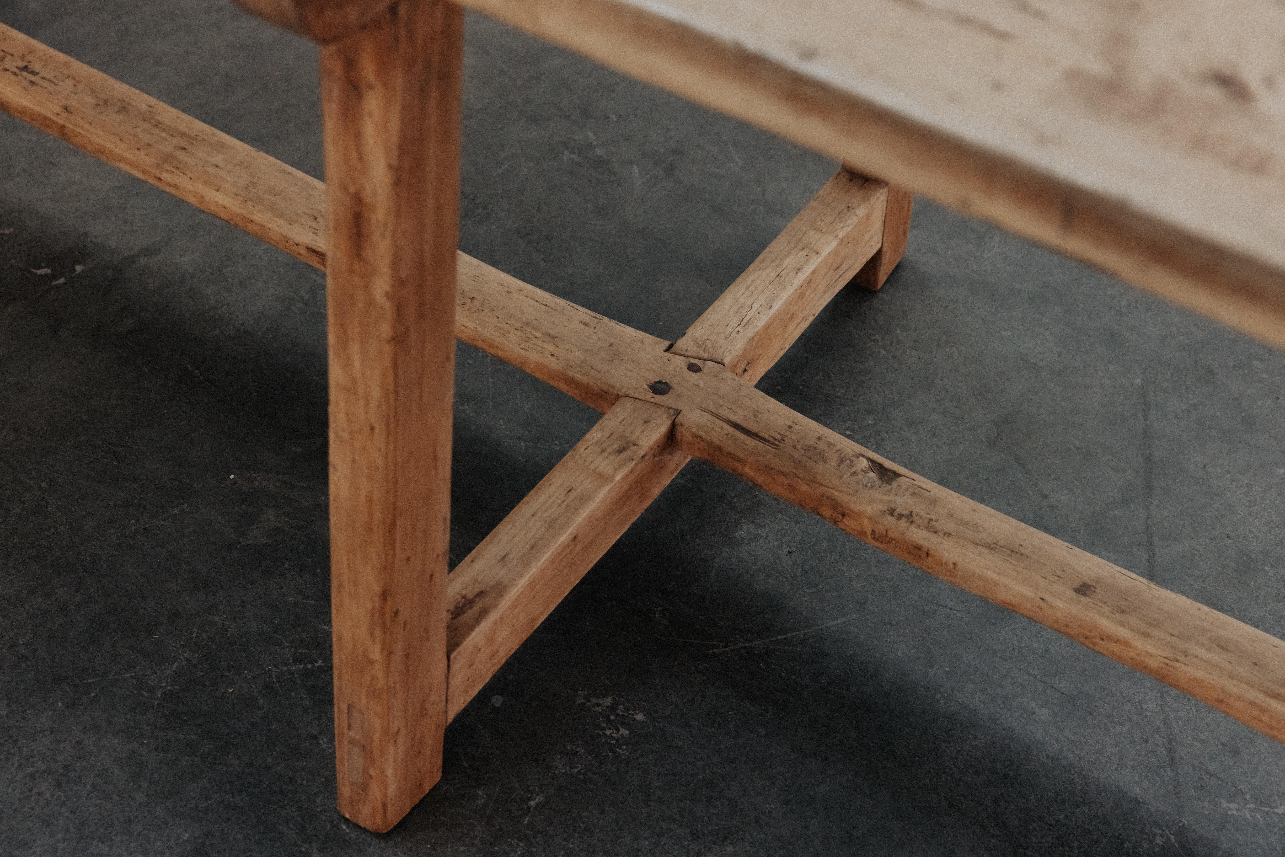 Grande table à manger en pin d'Espagne, vers 1850 en vente 5