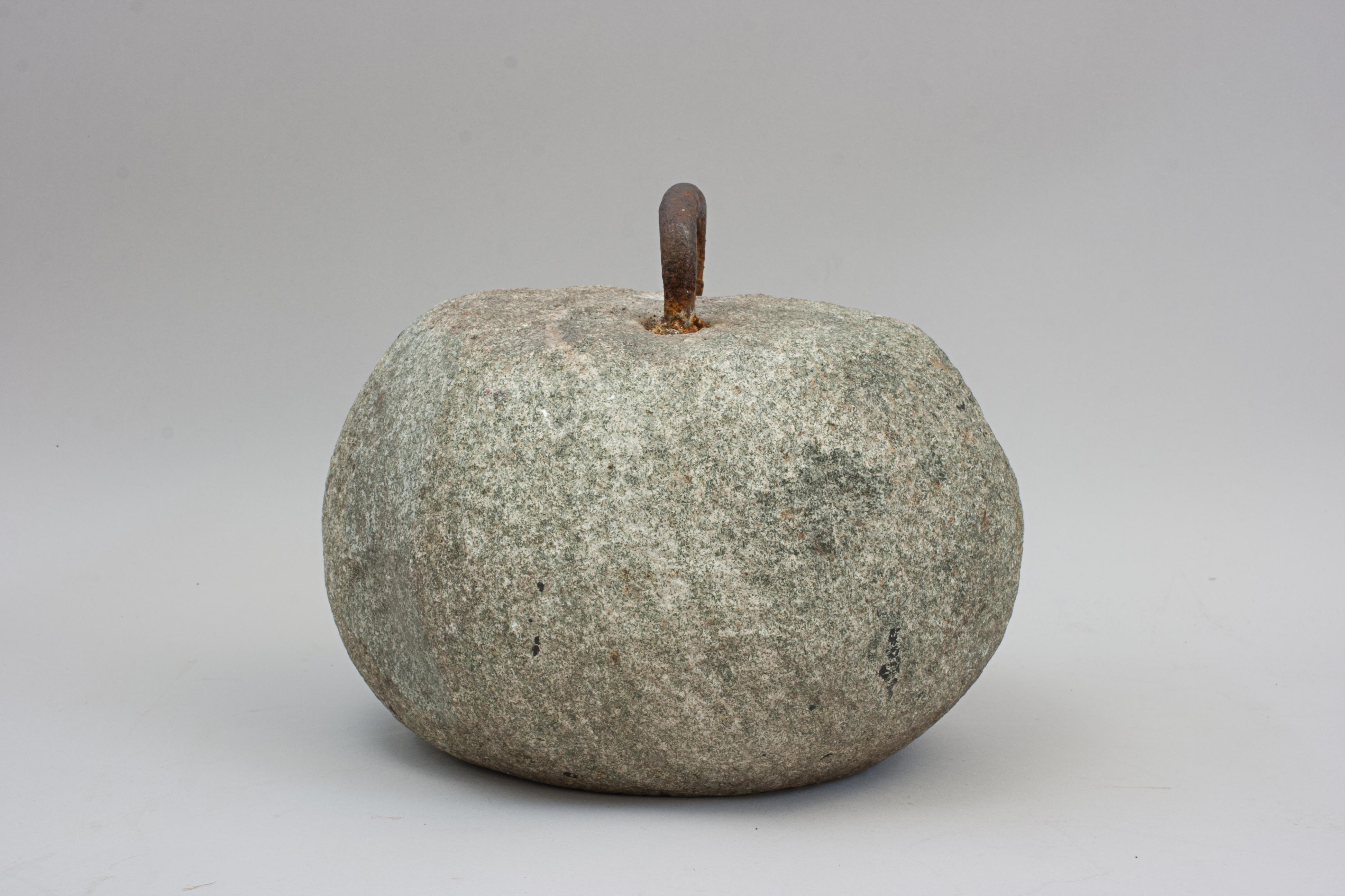 Early Large Single-soled Curling Stone With Hoop Handle In Good Condition For Sale In Oxfordshire, GB