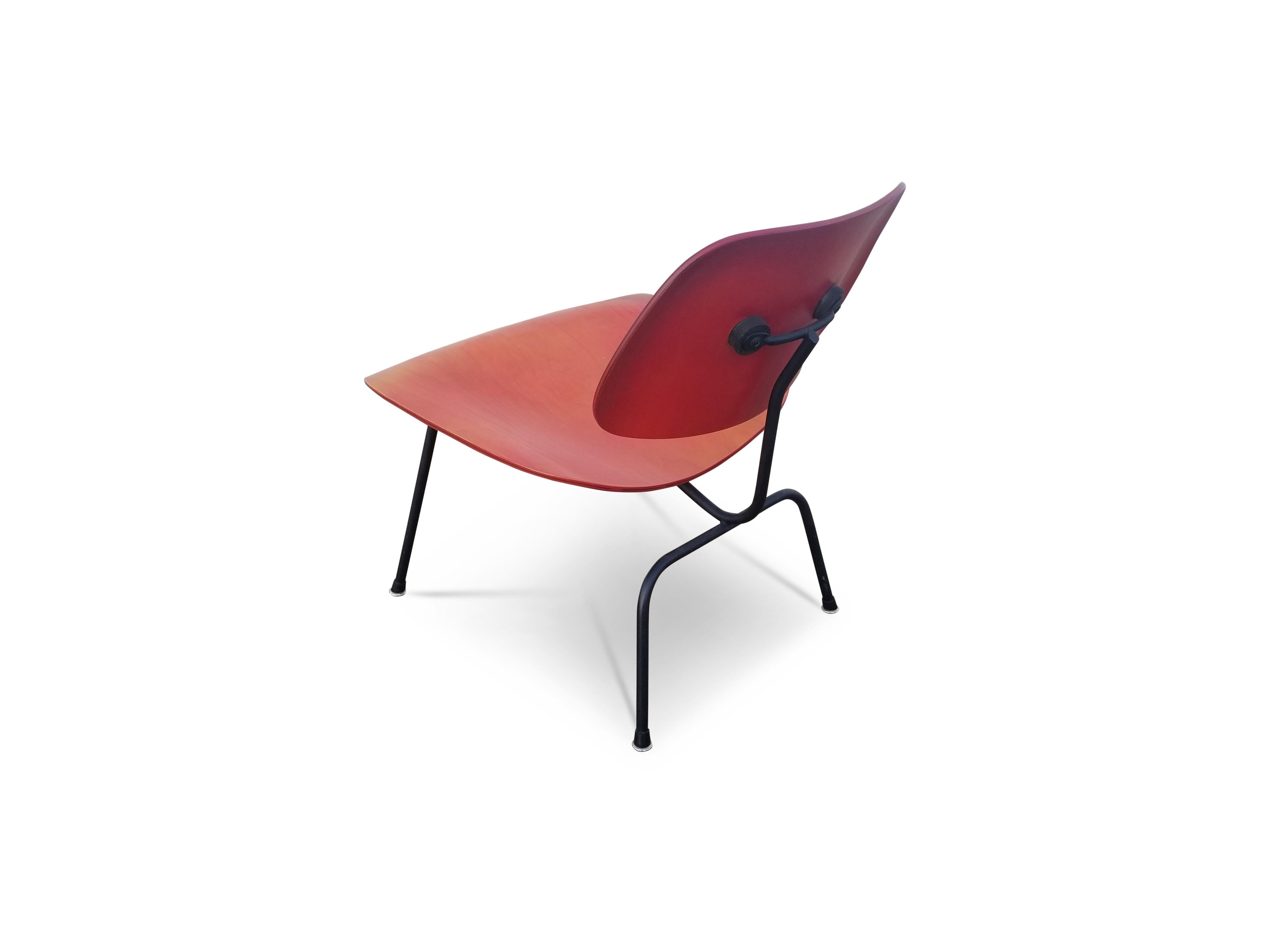 Frühes LCM Rotes Anilin gefärbt von Charles Eames für Herman Miller im Angebot 4