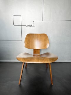 Early LCW Lounge Chair, Charles & Ray Eames, Herman Miller Evans Products 1940s