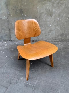 Early LCW Lounge Chair in Ash by Charles & Ray Eames, Herman Miller, 1950s