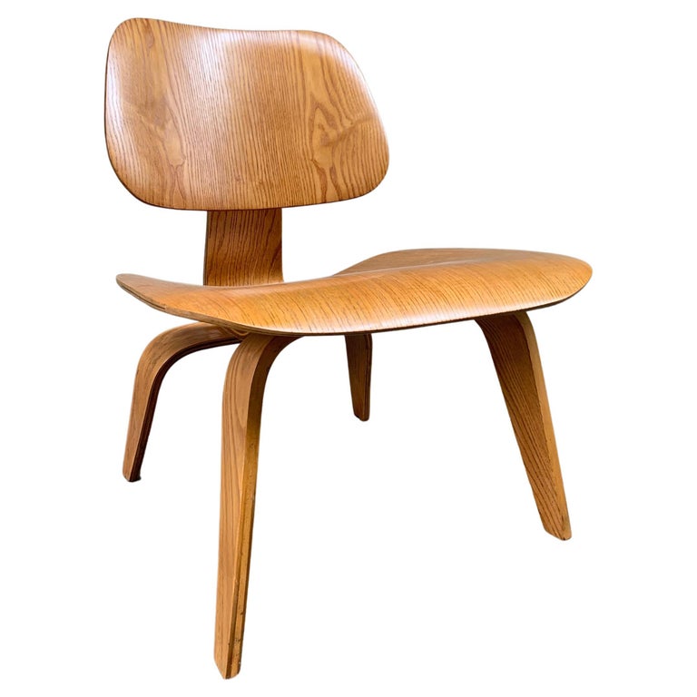 Early LCW Lounge Chair in Ash by Charles and Ray Eames, Herman Miller,  1950s at 1stDibs | eames lcw chair 1946