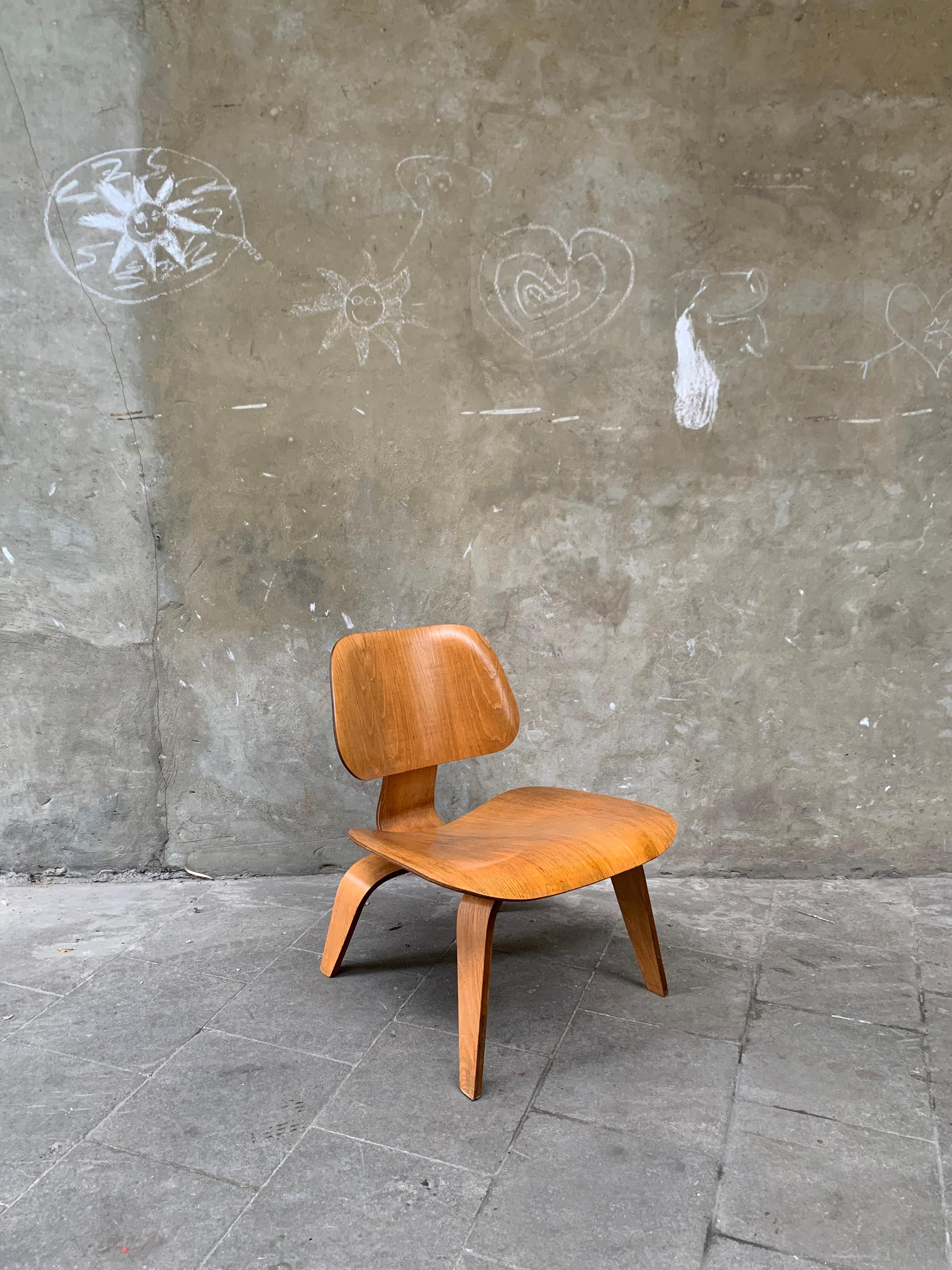 Early LCW Lounge Chair in Ash, Charles & Ray Eames Herman Miller / Evans 1940s in vendita 4