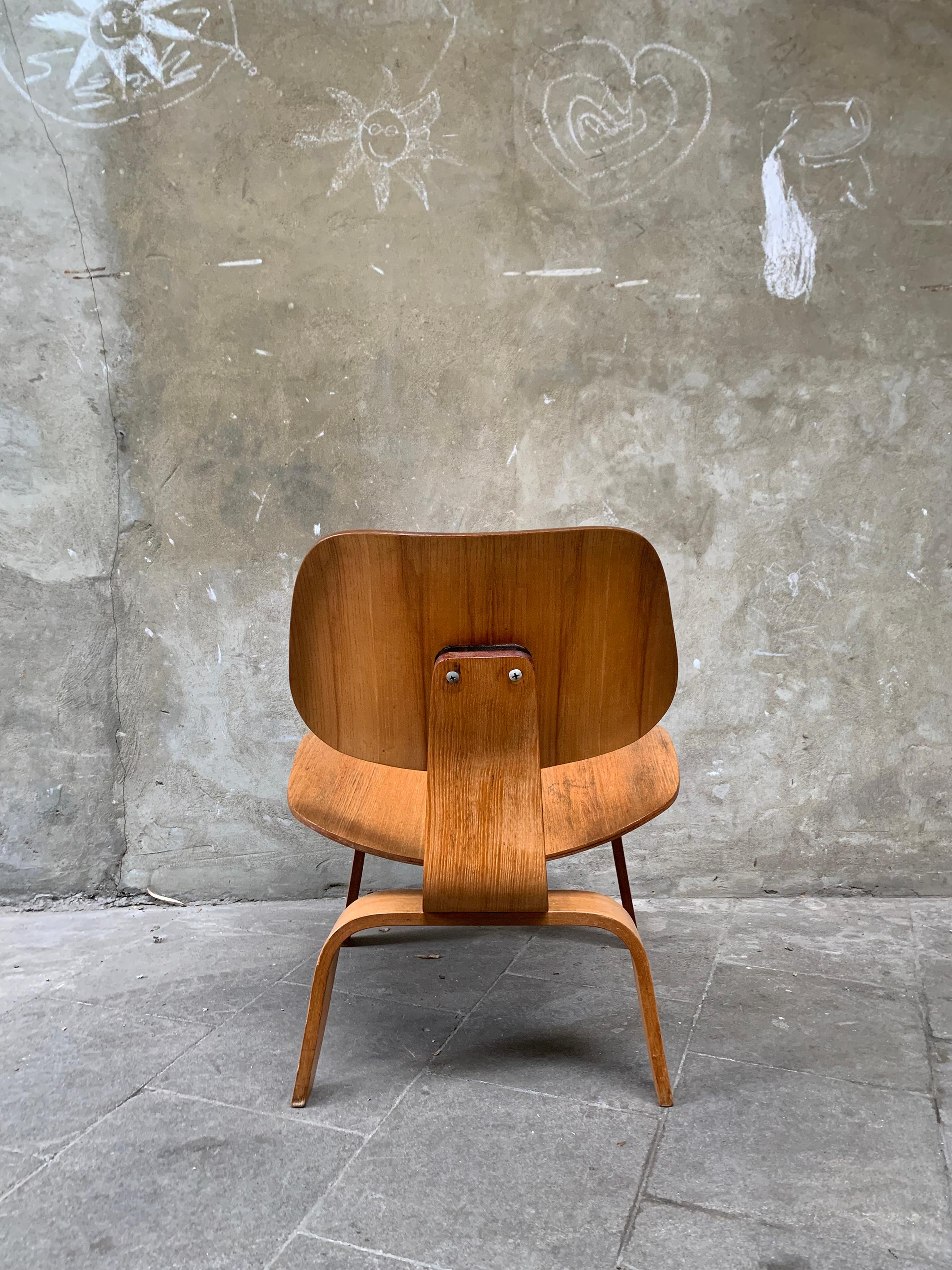 Americano Early LCW Lounge Chair in Ash, Charles & Ray Eames Herman Miller / Evans 1940s in vendita