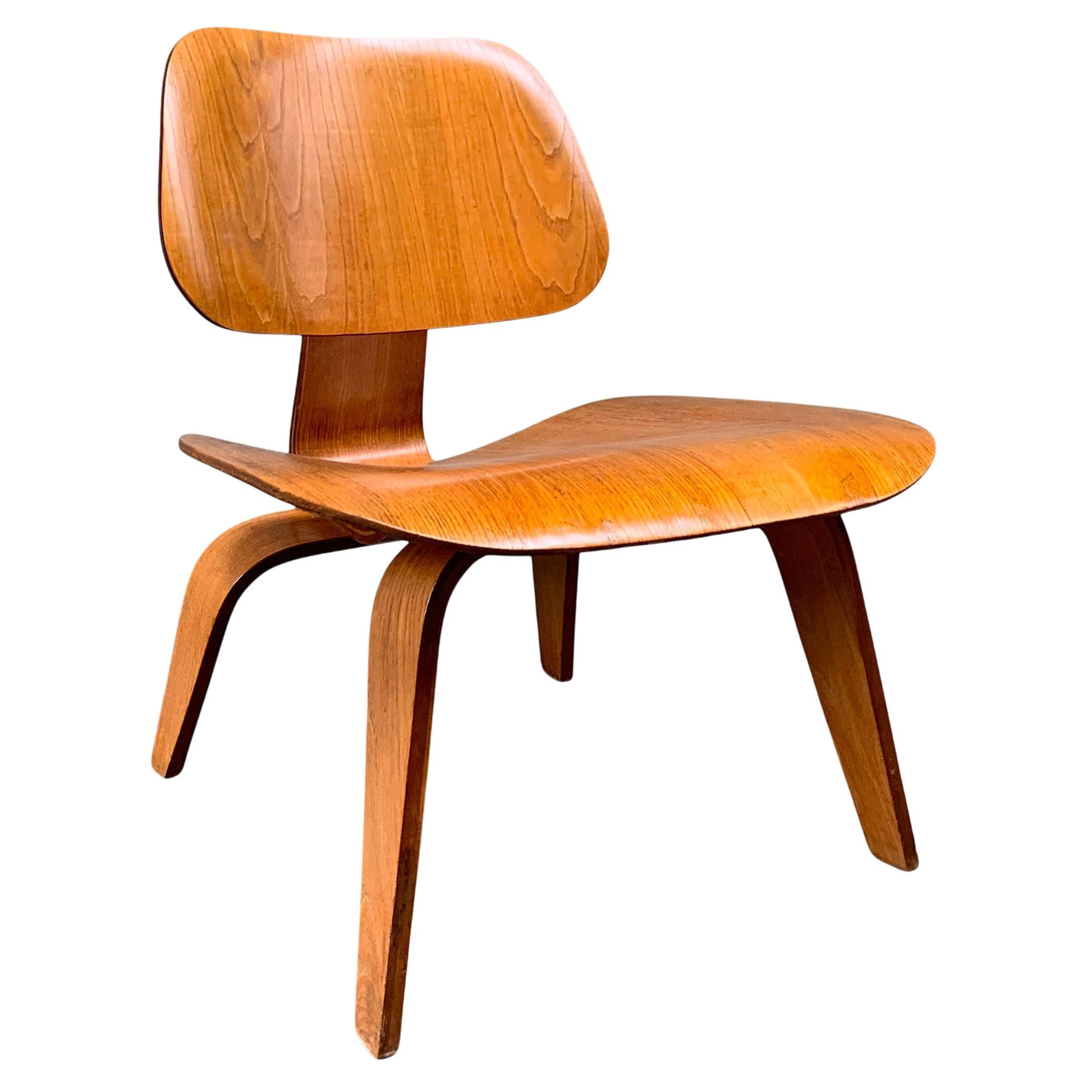 Early LCW Lounge Chair in Ash, Charles & Ray Eames Herman Miller / Evans 1940s