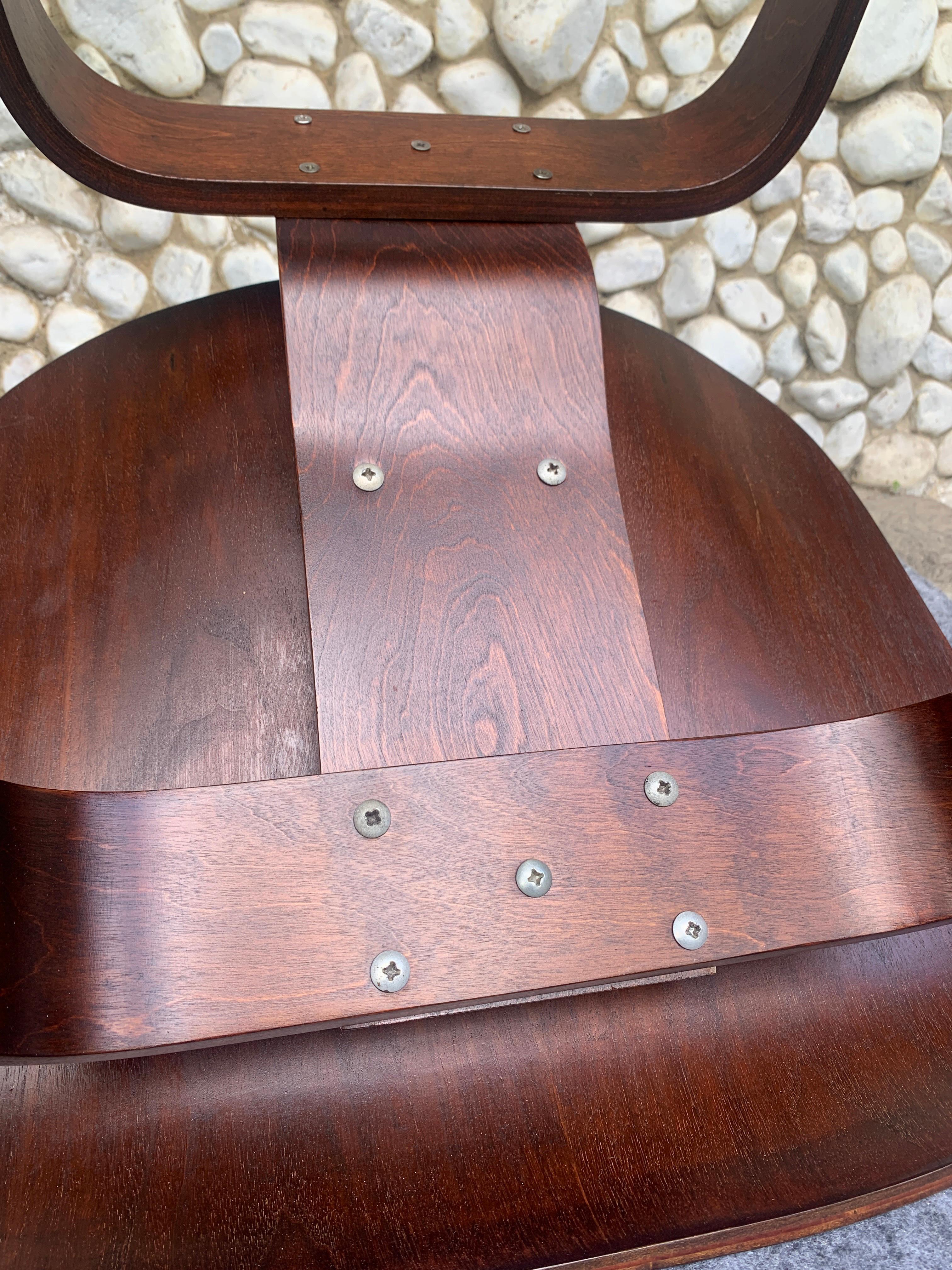 Chaise longue LCW en noyer, Charles and Ray Eames Herman Miller 1940s en vente 9