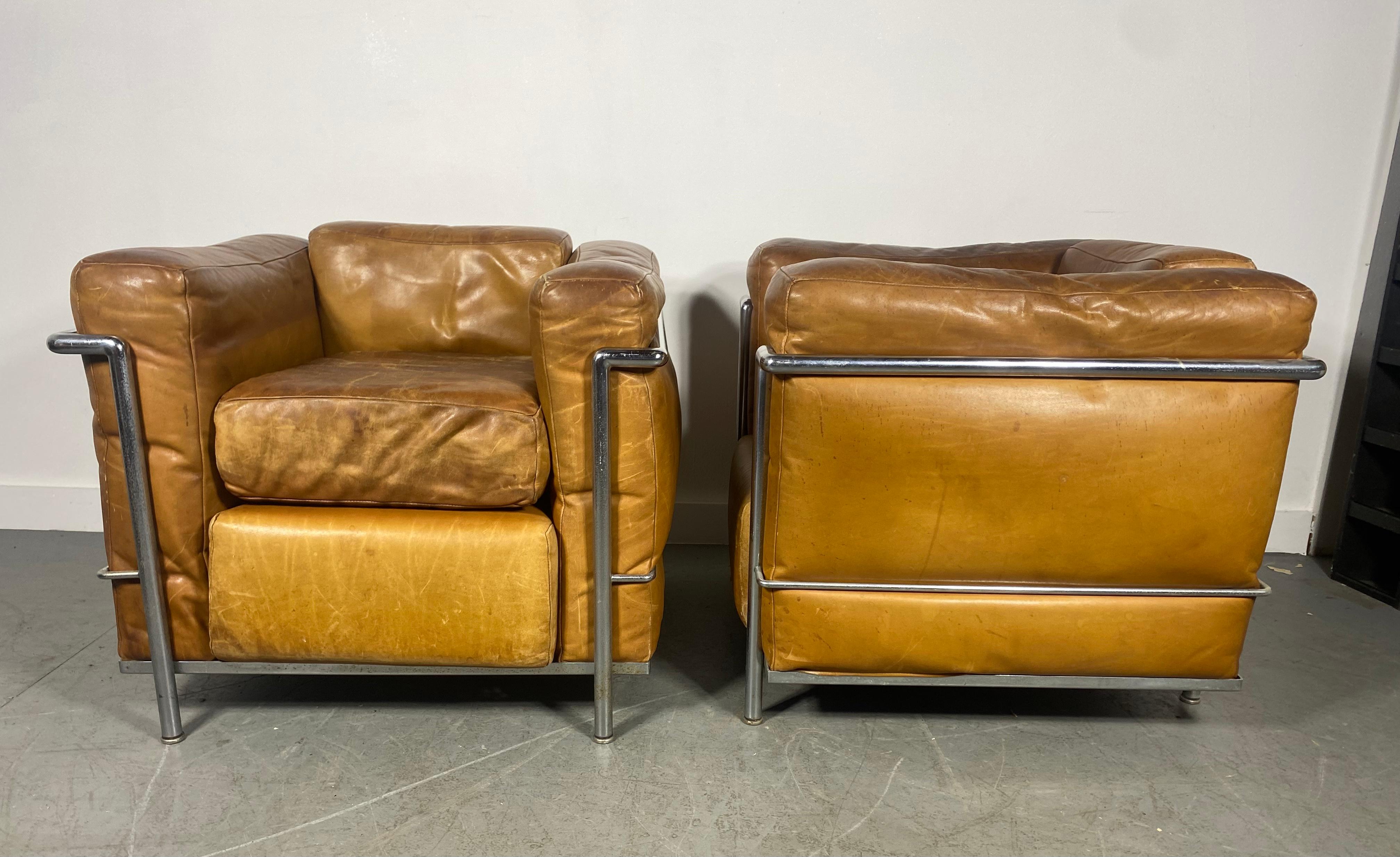 Früher Le Corbusier LC2 Kleiner Sessel aus Original-Tabakleder (Italienisch) im Angebot