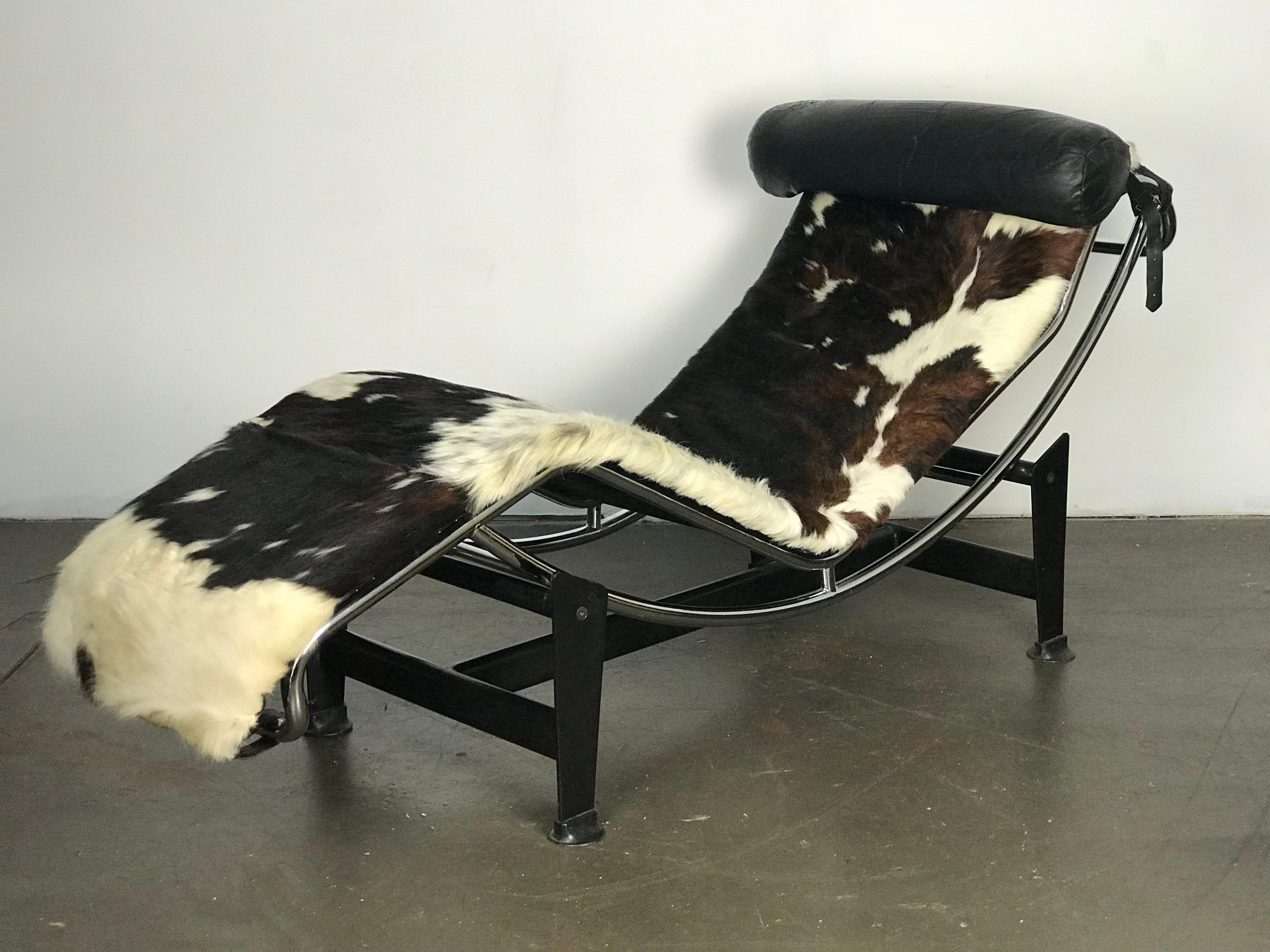 American Early Le Corbusier LC4 Style Chaise with Cowhide