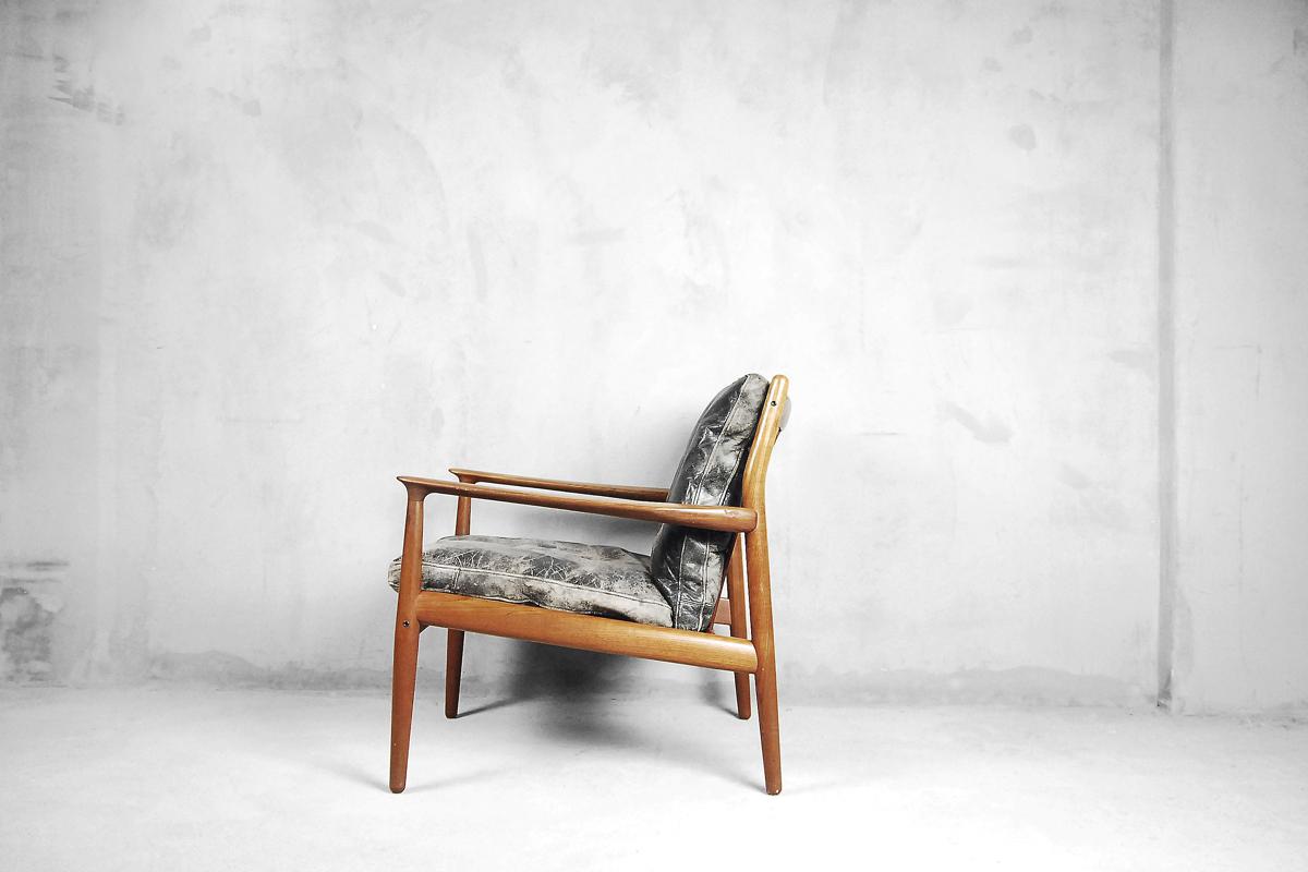 Mid-Century Modern Early Leather 218 Chair by Grete Jalk for Glostrup, 1950s For Sale