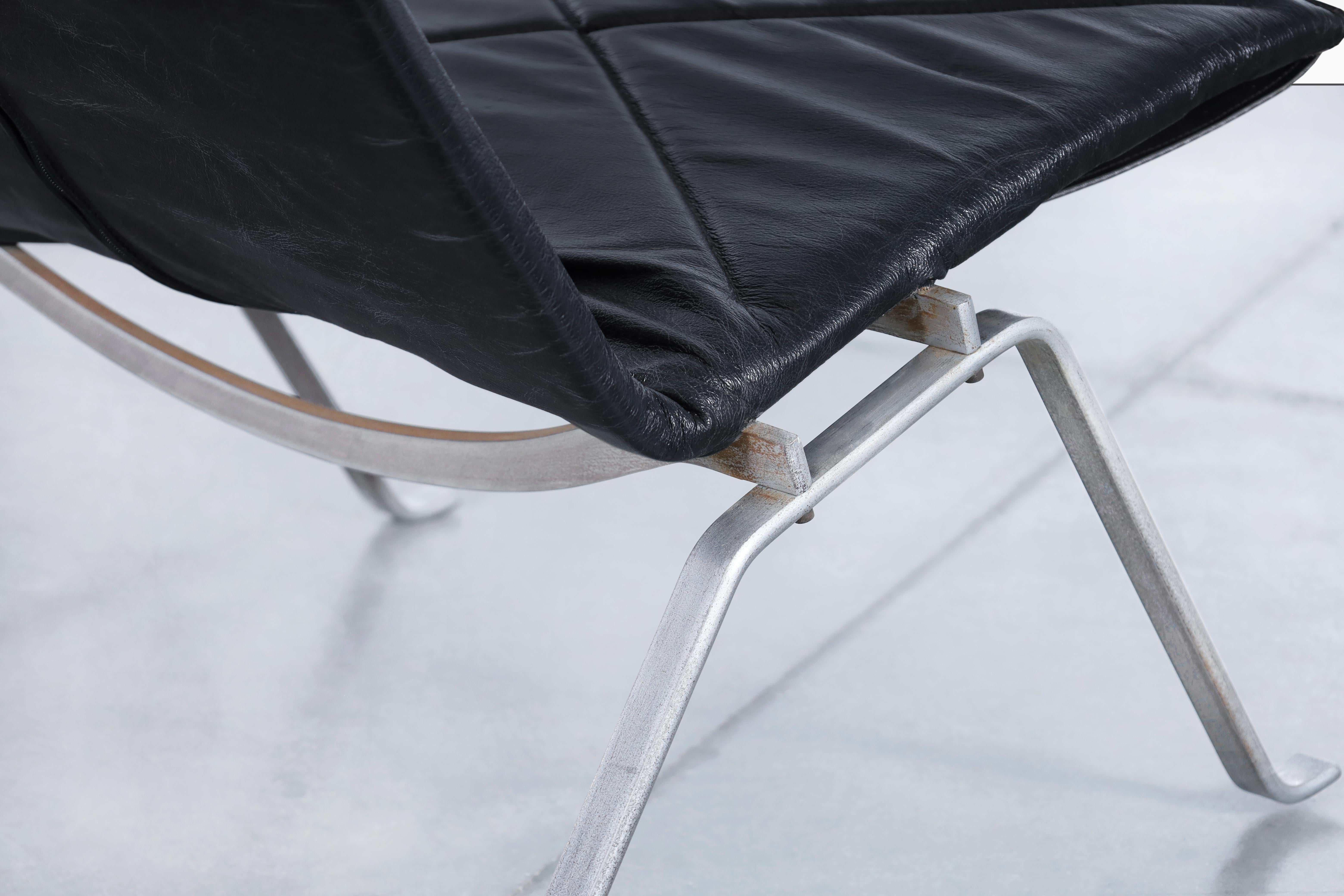 Early Leather PK22 Lounge Chairs by Poul Kjearholm for E. Kold Christensen For Sale 5