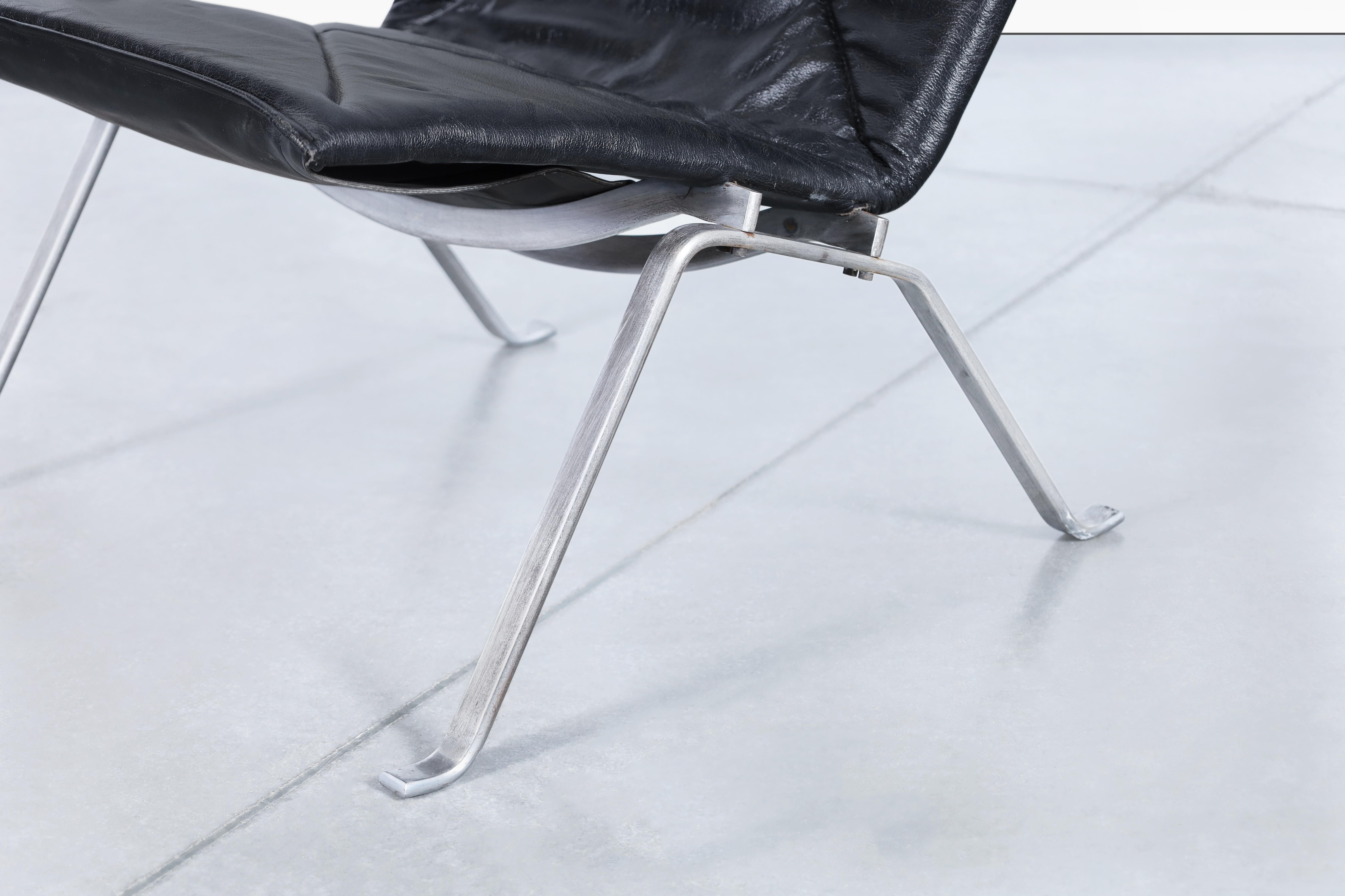 Early Leather PK22 Lounge Chairs by Poul Kjearholm for E. Kold Christensen For Sale 1