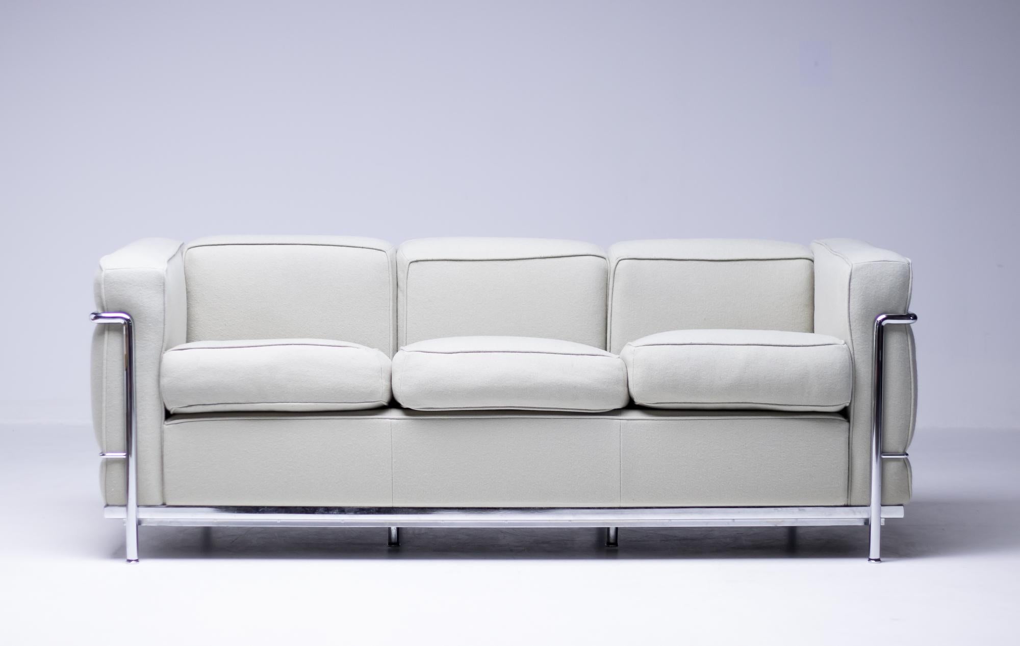 Steel Early Limited Edition Le Corbusier LC2 3-Seater Sofa by Cassina