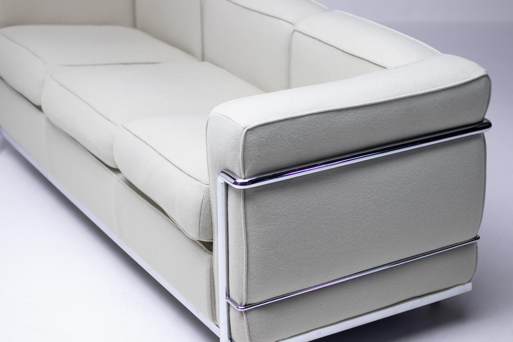 Early Limited Edition Le Corbusier LC2 3-Seater Sofa by Cassina 5