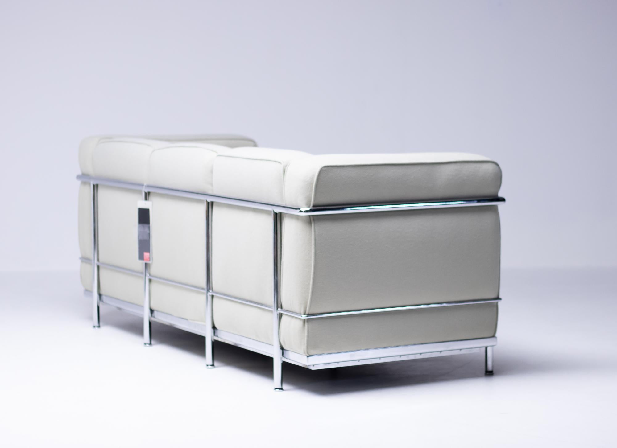le corbusier lc2 sofa