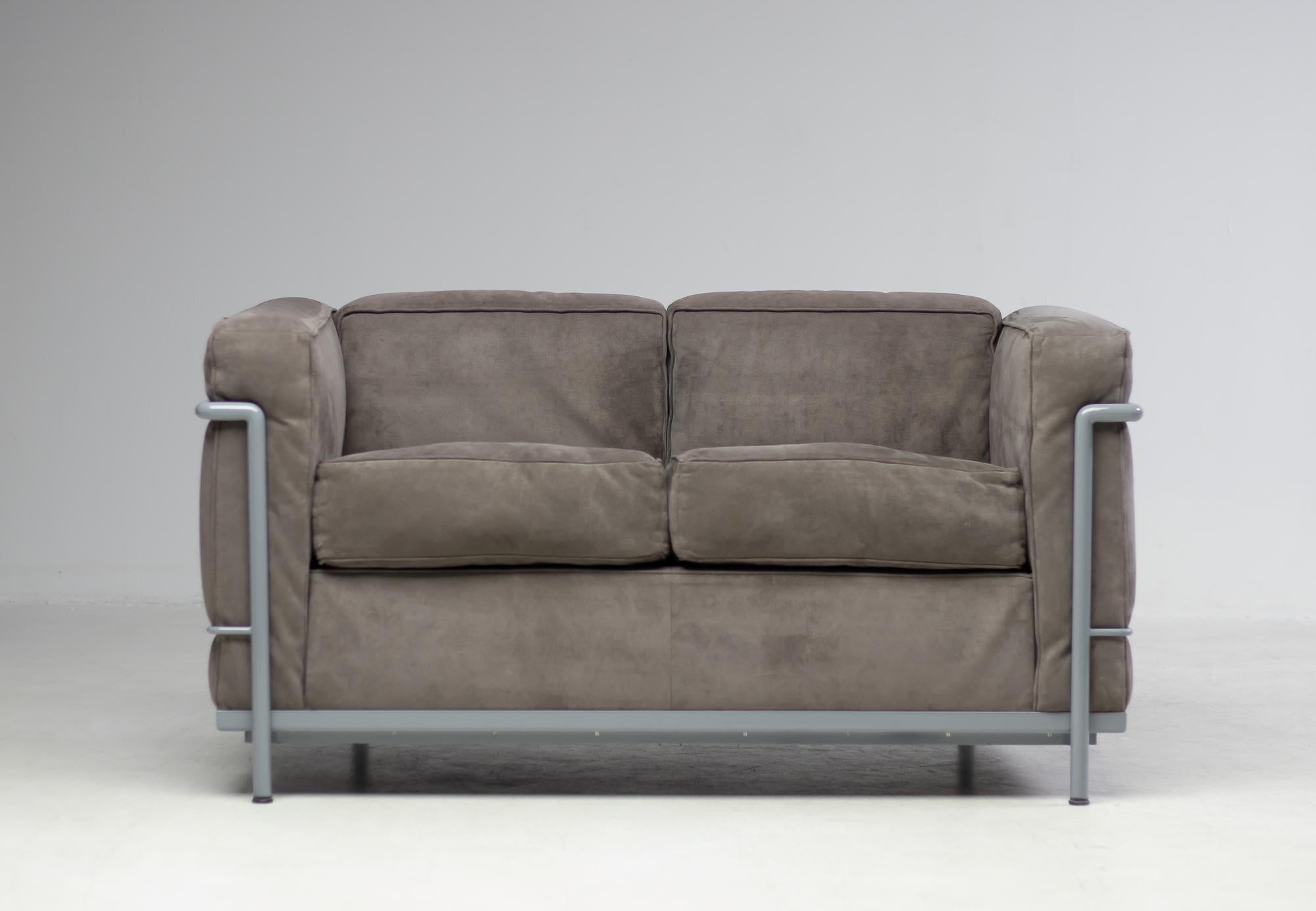 Swiss Early Limited Edition Matching Le Corbusier LC3 and LC2 Set by Cassina