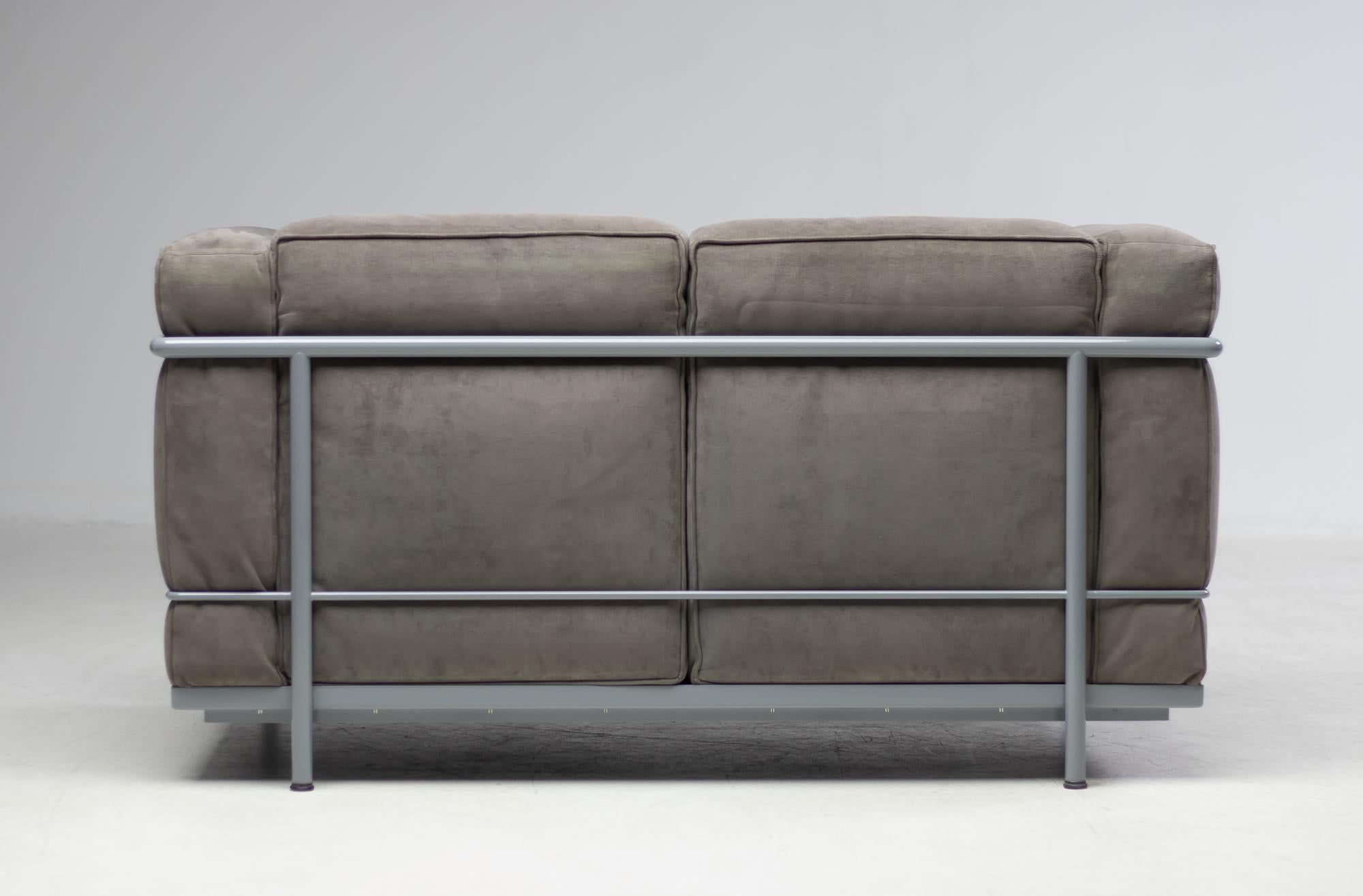 20th Century Early Limited Edition Matching Le Corbusier LC3 and LC2 Set by Cassina
