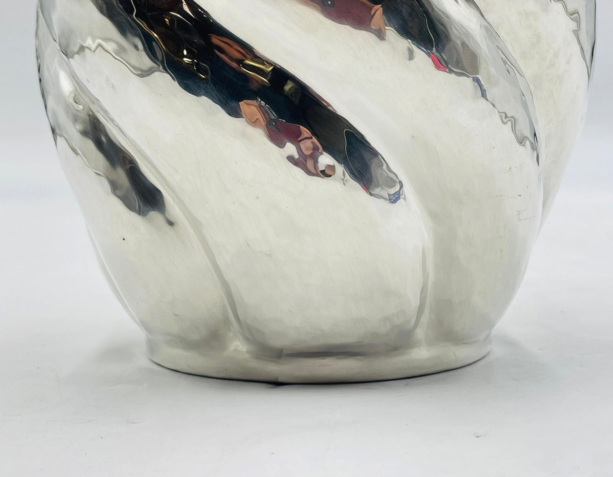 Frühe Los Castillo Vase mit Perlmutt-Intarsien, mexikanischer Modernist (Handgefertigt) im Angebot