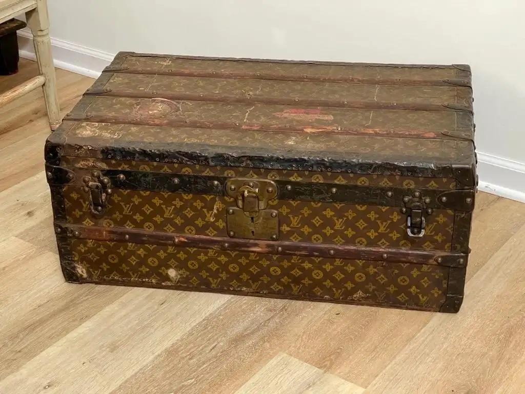 Early Louis Vuitton Steamer Trunk, C. 1910 In Good Condition For Sale In Charlottesville, VA