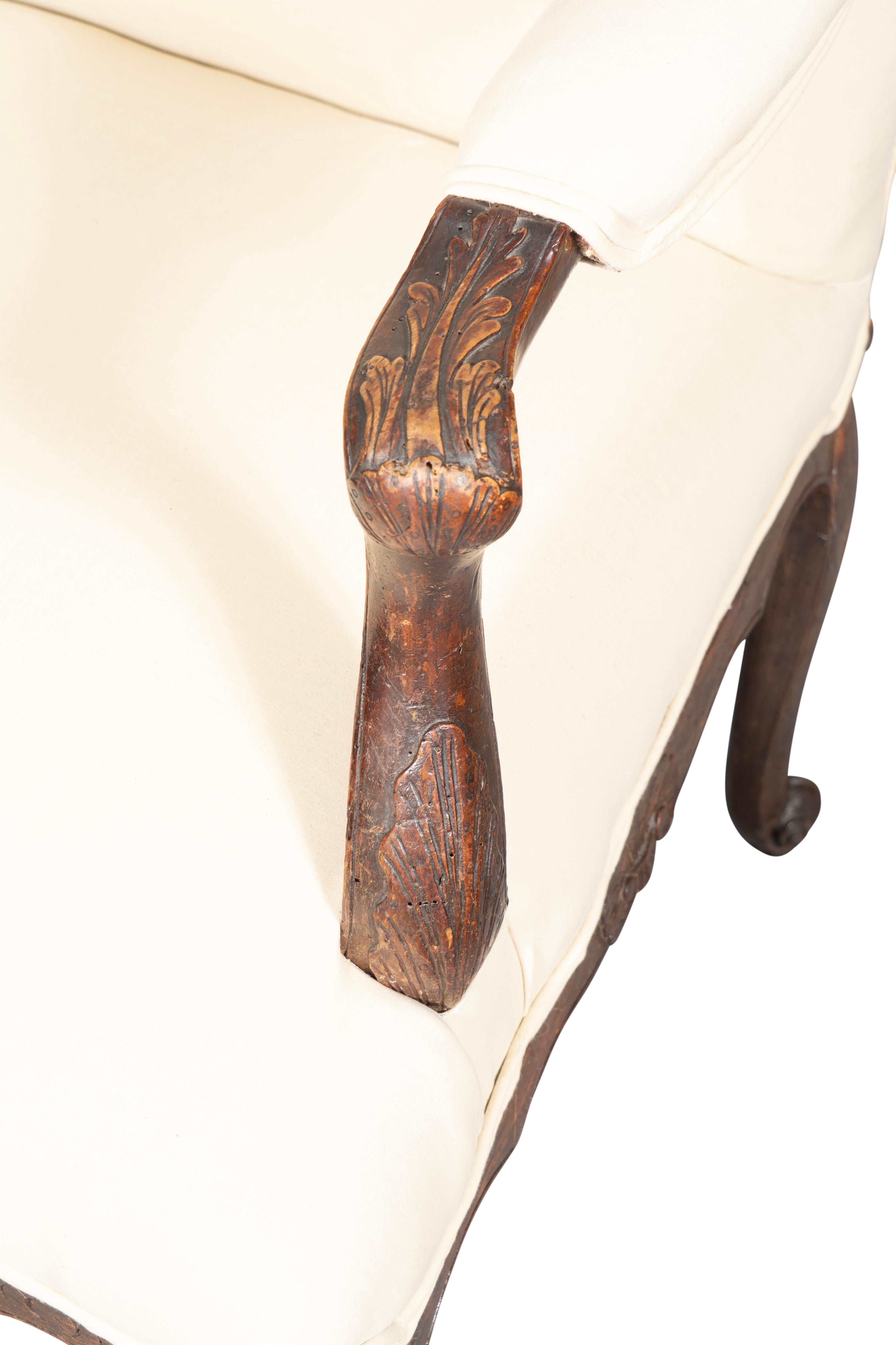 Poltrona in noce Luigi XV in vendita 5