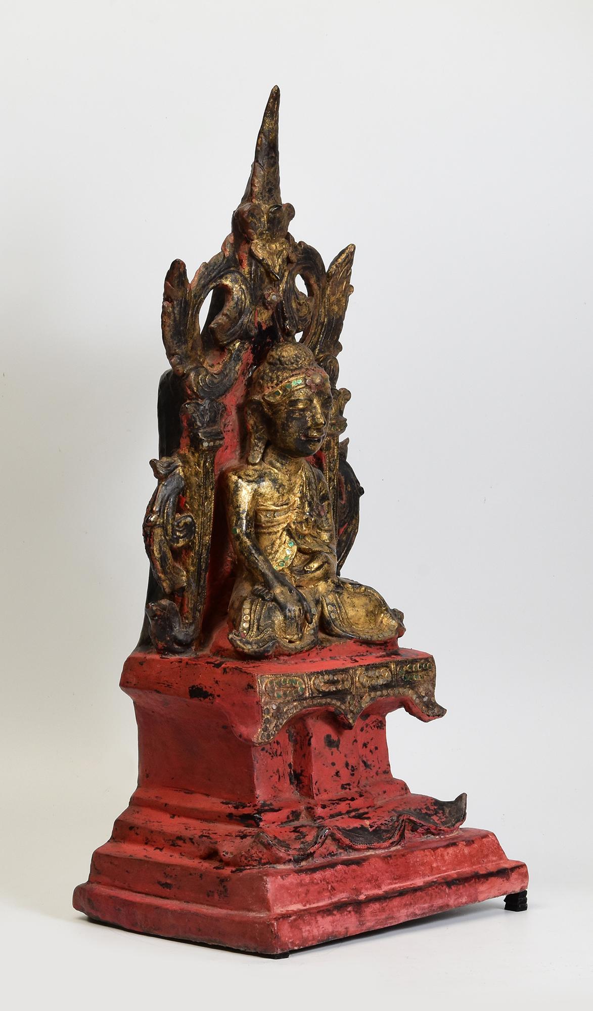 Early Mandalay, Antique Burmese Lacquered Seated Buddha on the Throne For Sale 6
