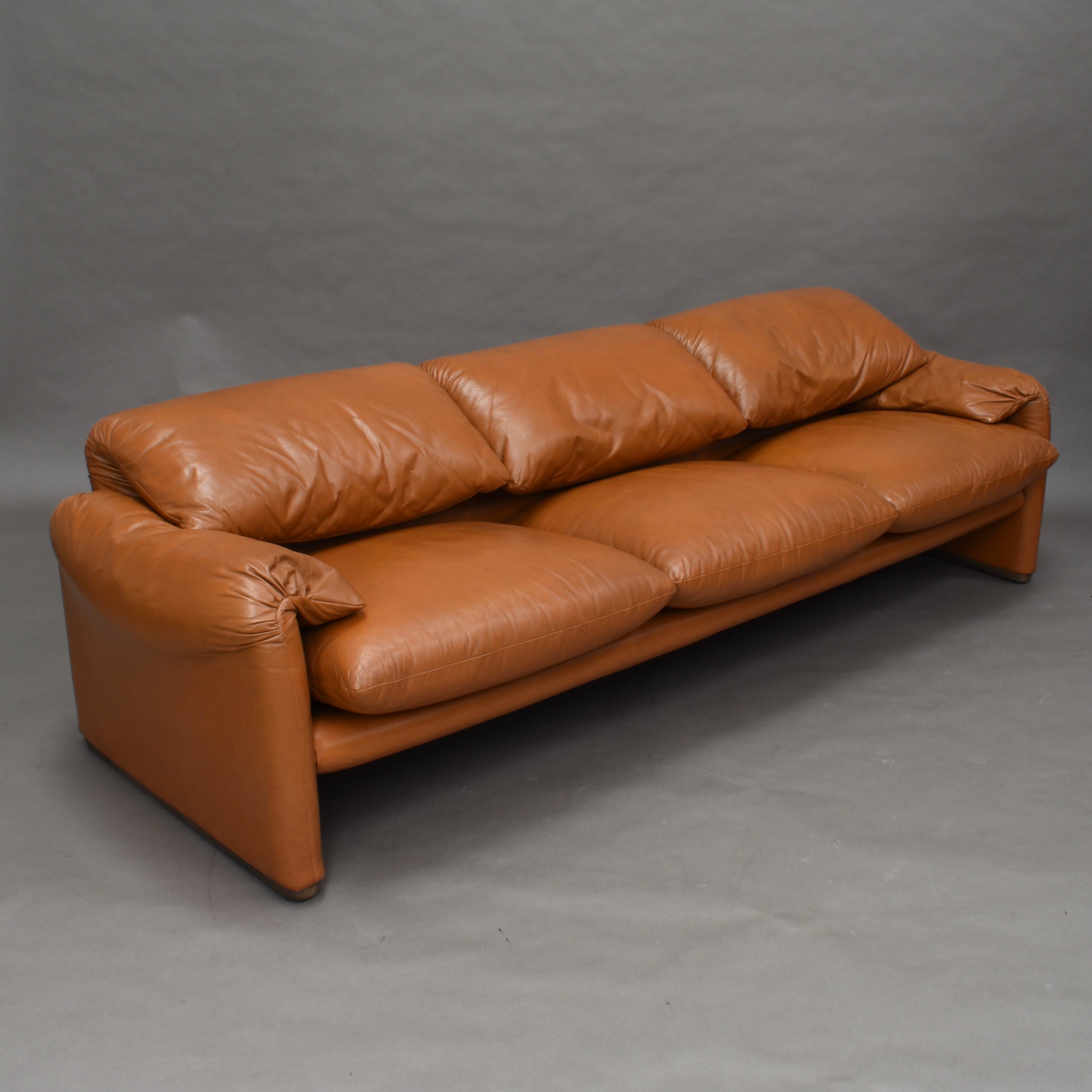 maralunga sofa leather