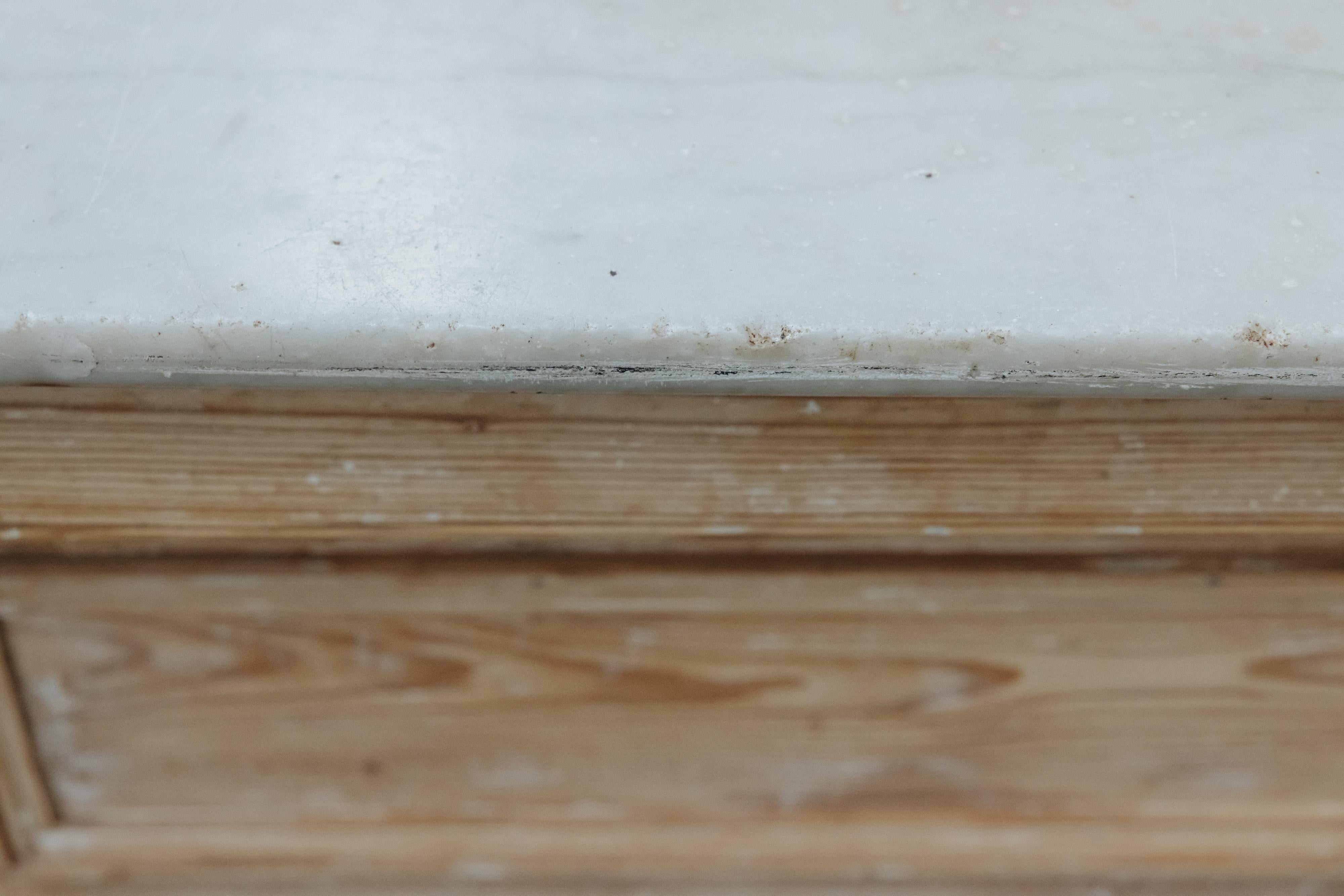 Early Marble Bakery Table From France, Circa 1850 im Angebot 4