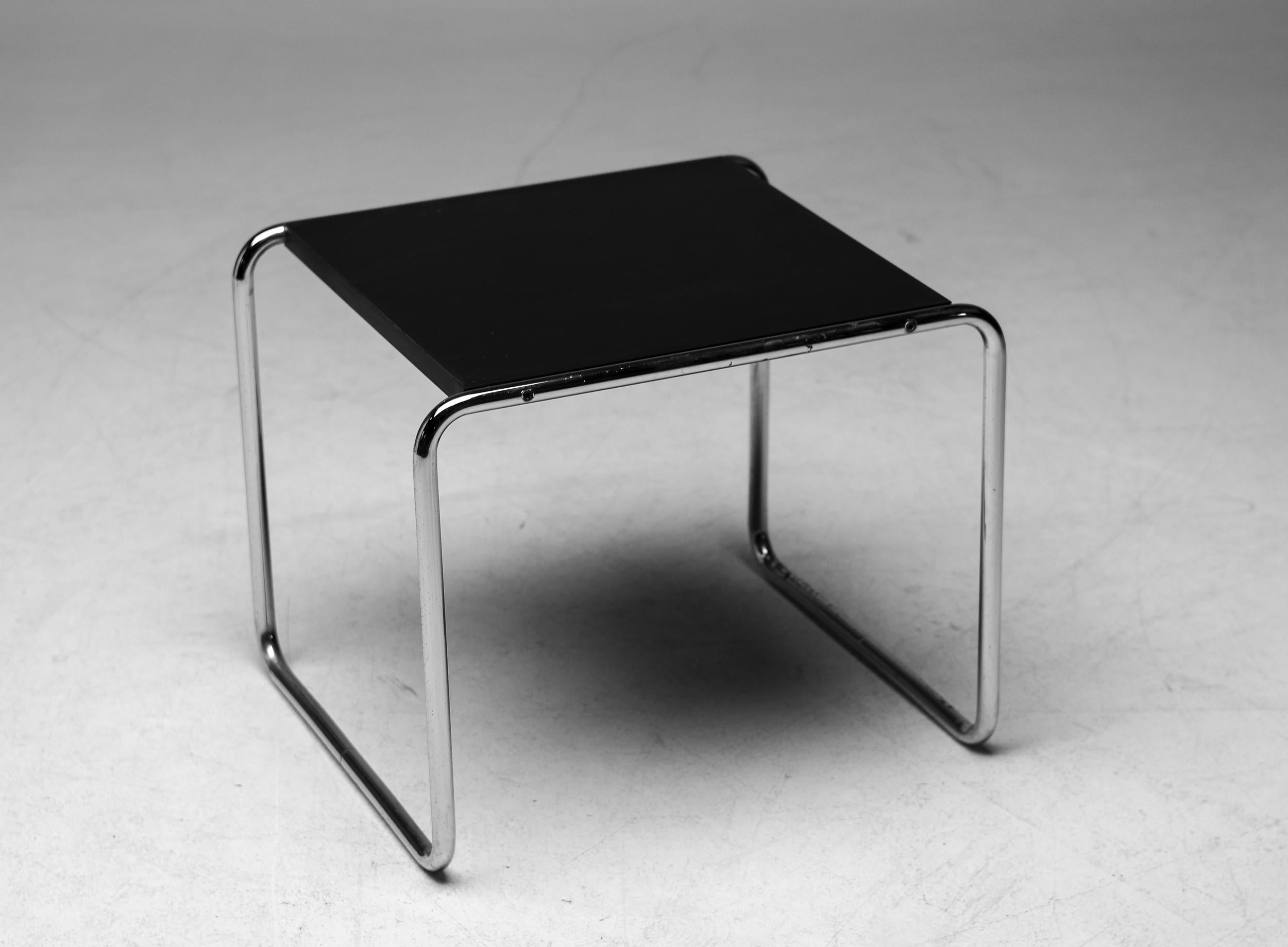 Mesa auxiliar antigua de Marcel Breuer por Gavina, Italia, 1960 Acero en venta