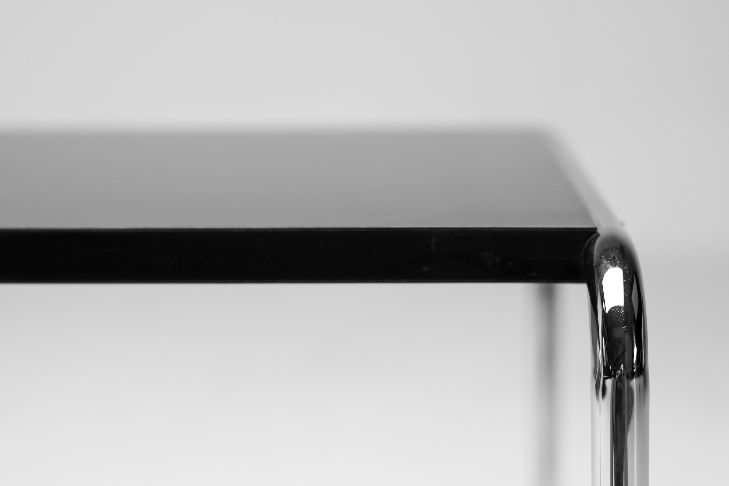 Mesa auxiliar antigua de Marcel Breuer por Gavina, Italia en Bueno estado para la venta en Dronten, NL