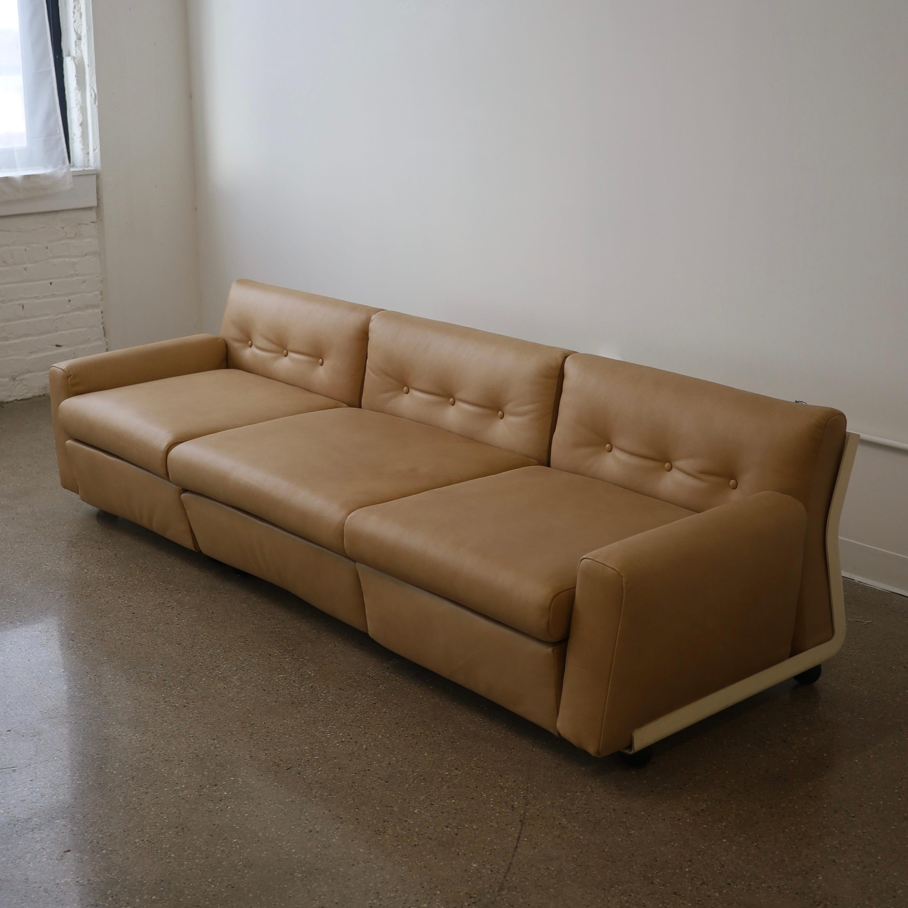 Italian Early Mario Bellini “Amanta” Sofa For Sale