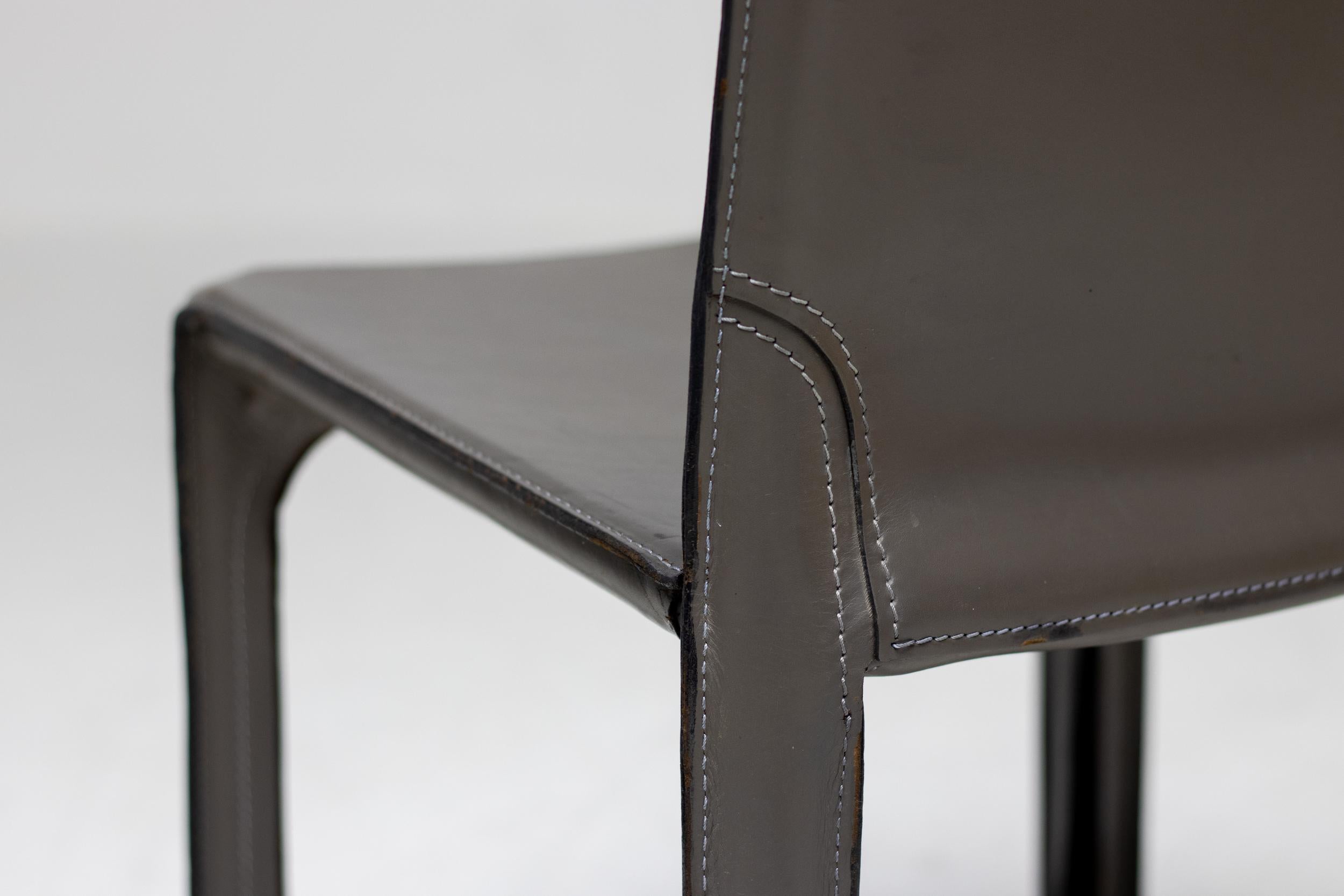 Early Mario Bellini CAB 412 Chair for Cassina in Elephant Hide Grey In Fair Condition In Dronten, NL