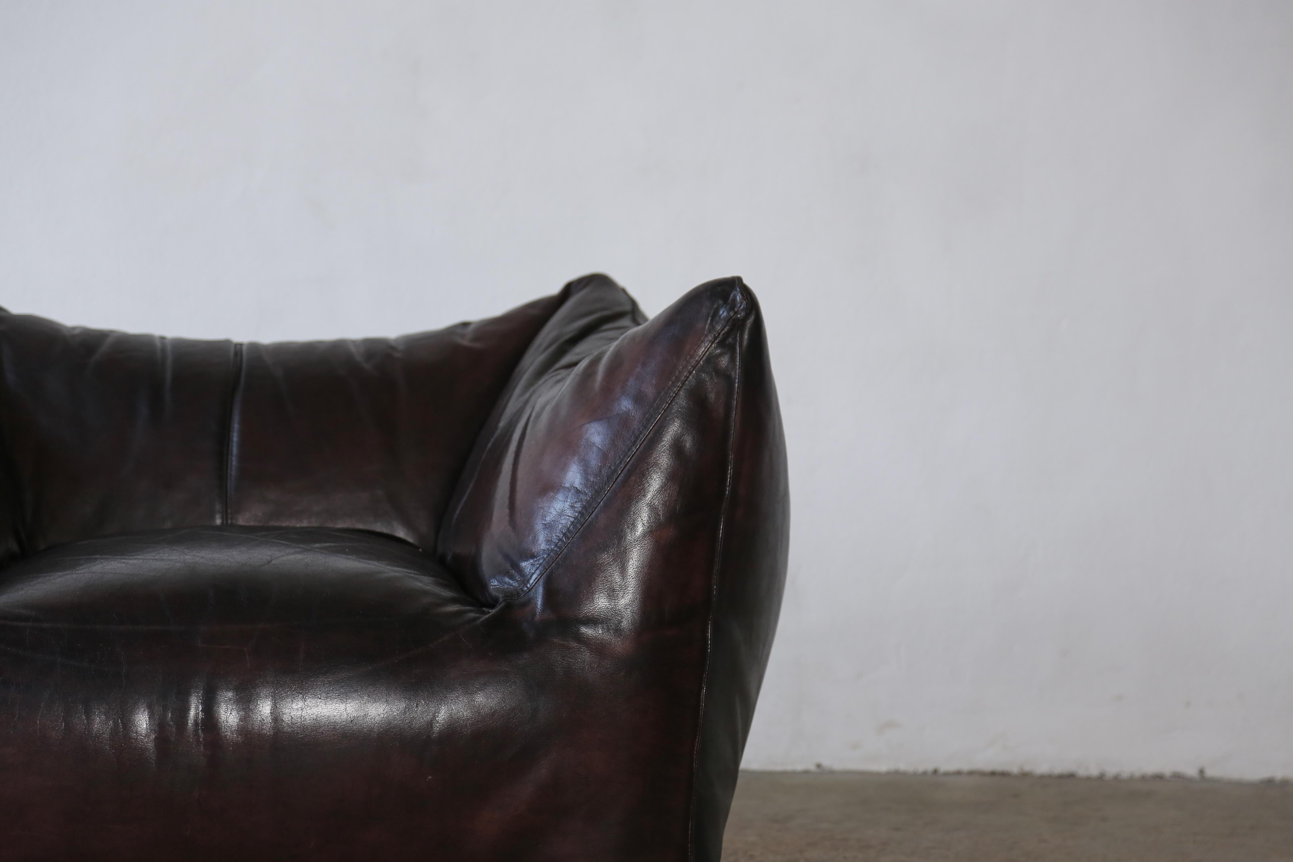 Early Mario Bellini Le Bambole Lounge Chair, Original Leather, C&B Italia, 1970s In Good Condition For Sale In London, GB