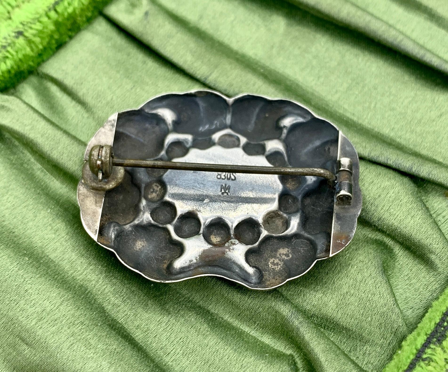 Early Marius Hammer Labradorite Flower Brooch Pin Norway Silver Art Nouveau In Excellent Condition For Sale In New York, NY