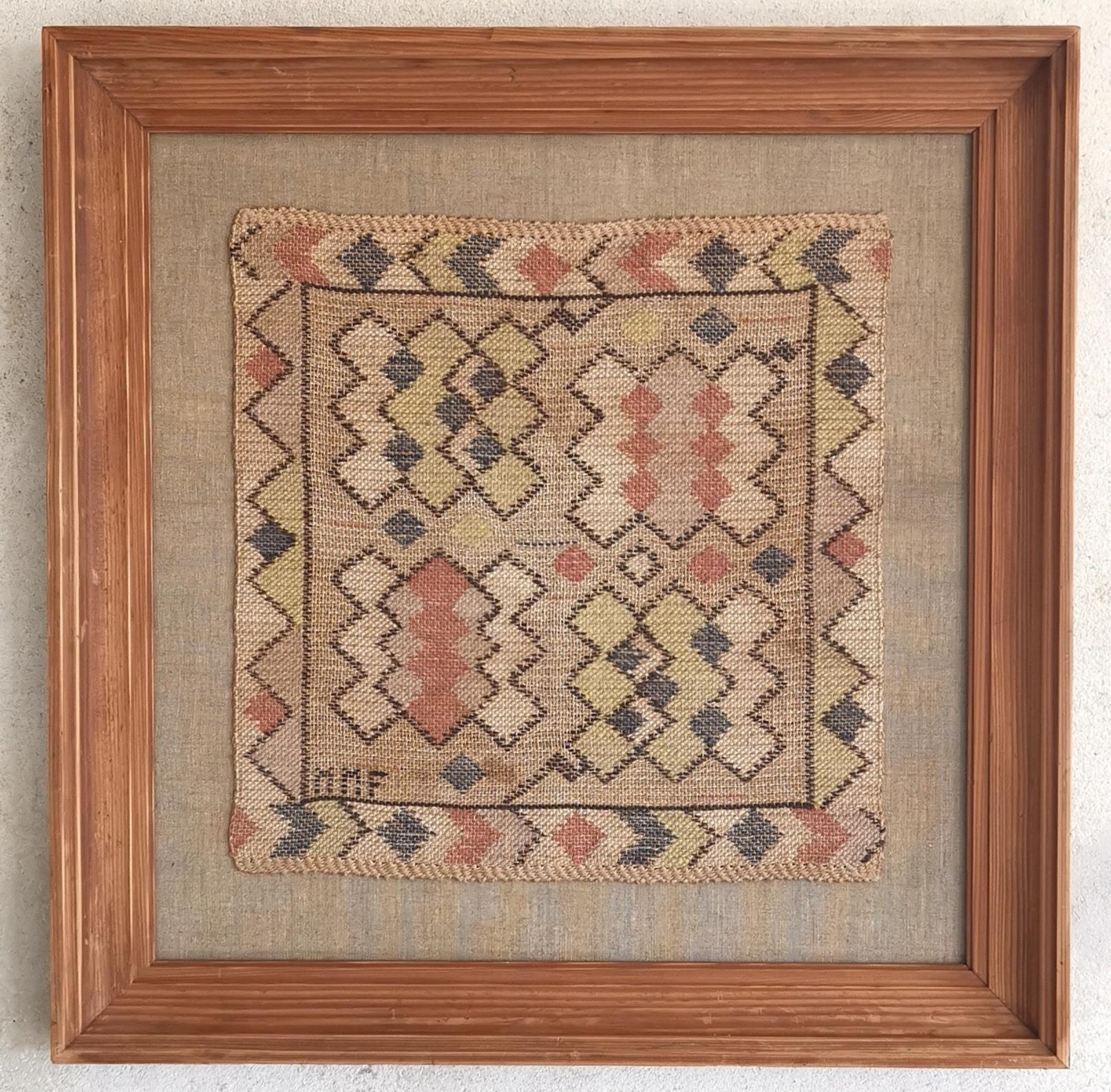 Tapisserie Märta Måås-Fjetterström dans un cadre en pin signé Suède années 30 en vente 2
