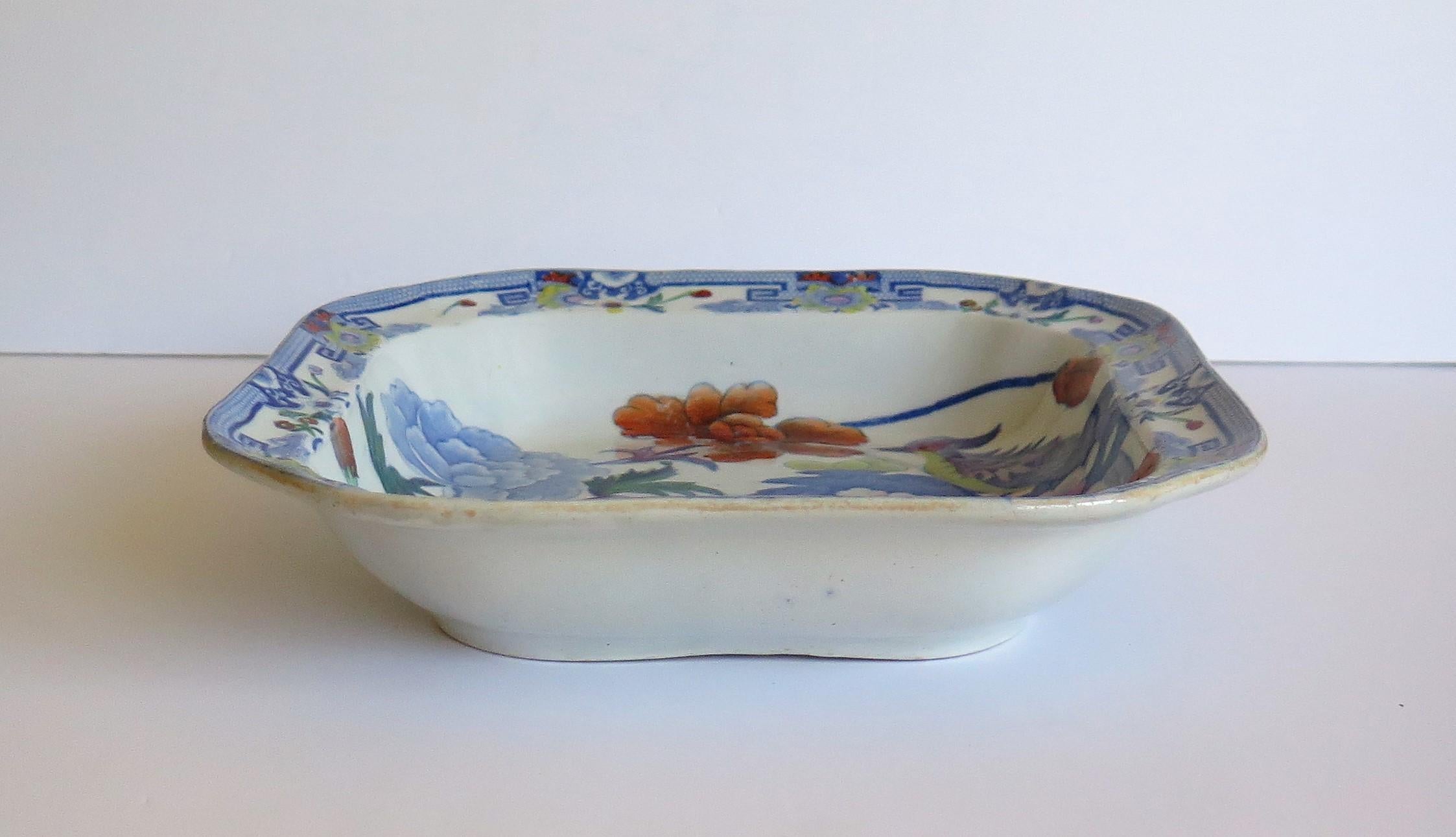 Georgian Mason's Ironstone Large Dish or Bowl India Pheasants Pattern Circa 1818 In Good Condition In Lincoln, Lincolnshire