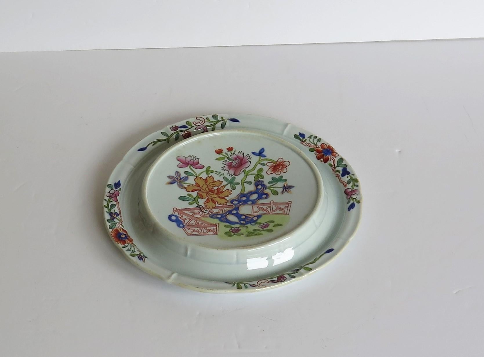 Early Mason's Ironstone Teapot Stand in Fence, Rock and Gold Flower Ptn In Good Condition For Sale In Lincoln, Lincolnshire