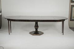 Table de salle à manger Mastercraft des débuts en loupe d'orme à feuilles de trèfle