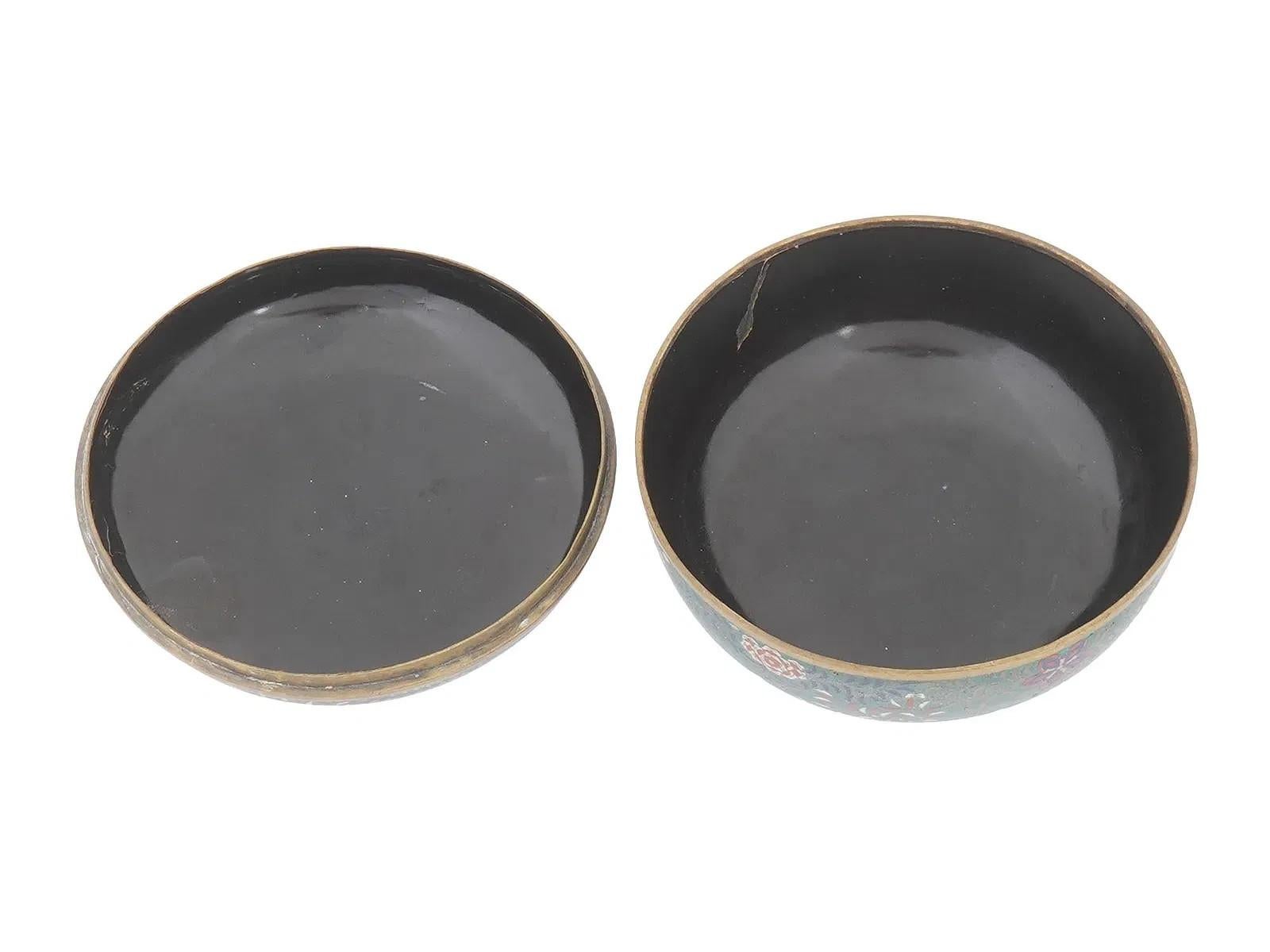 Early Meiji Period Japanese Cloisonne Enamel Box with Crane Flying Clouds For Sale 2