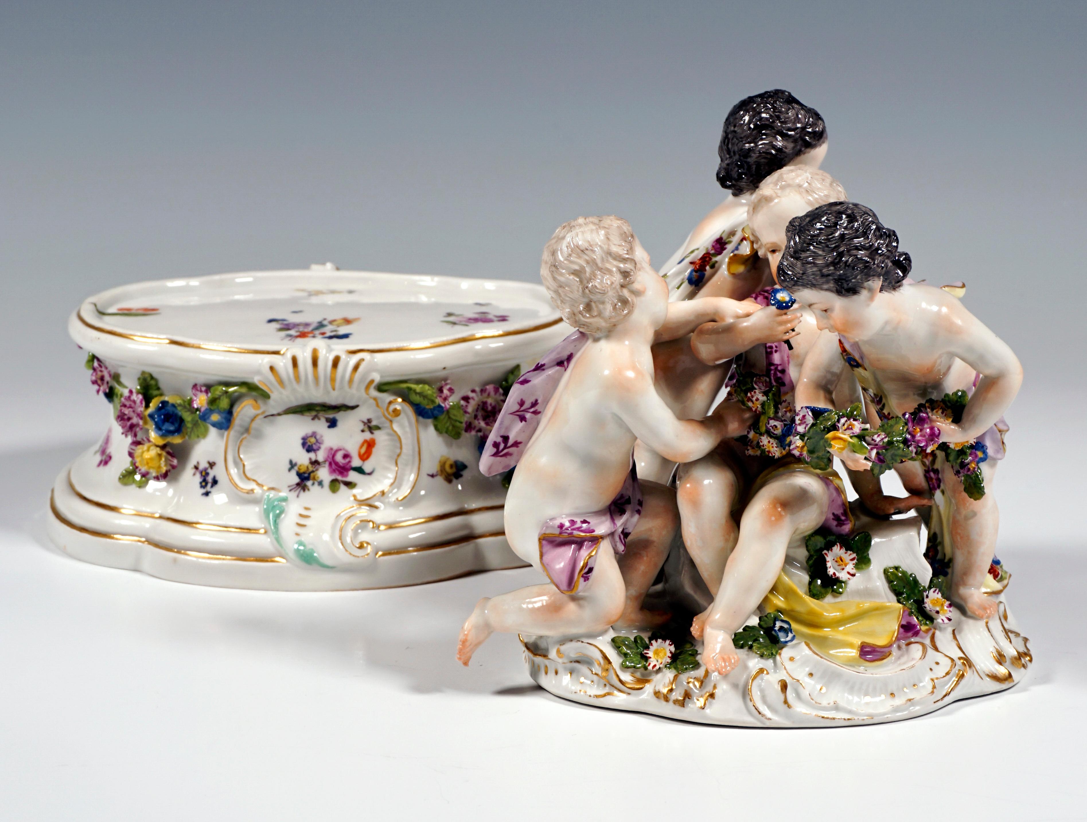 Early Meissen Cupid Group Around 1750, Allegory of Spring, with Additional Base In Good Condition For Sale In Vienna, AT