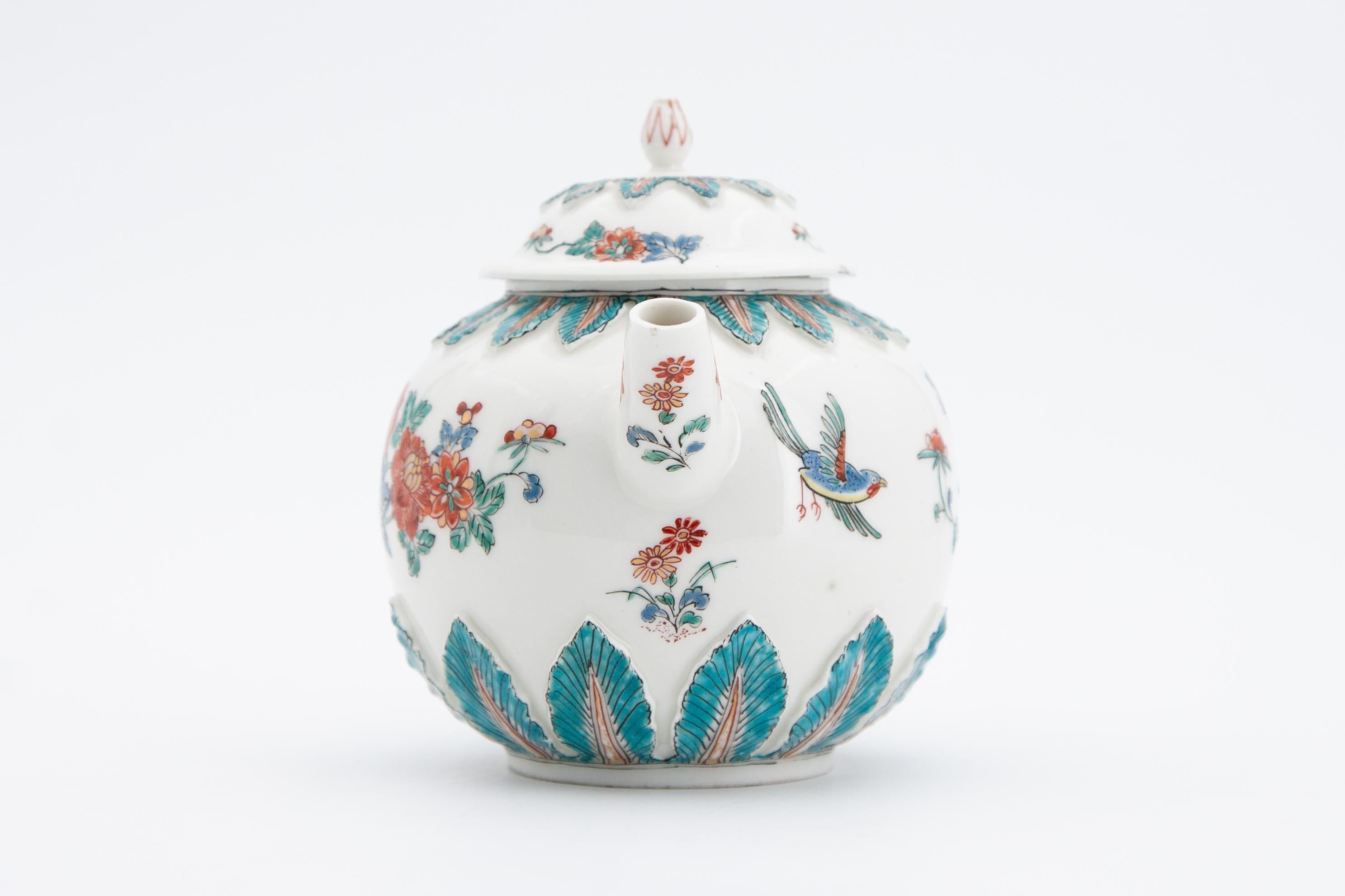 Early Meissen Porcelain Teapot circa 1715 from the Arnhold Collection In Excellent Condition For Sale In Fort Lauderdale, FL