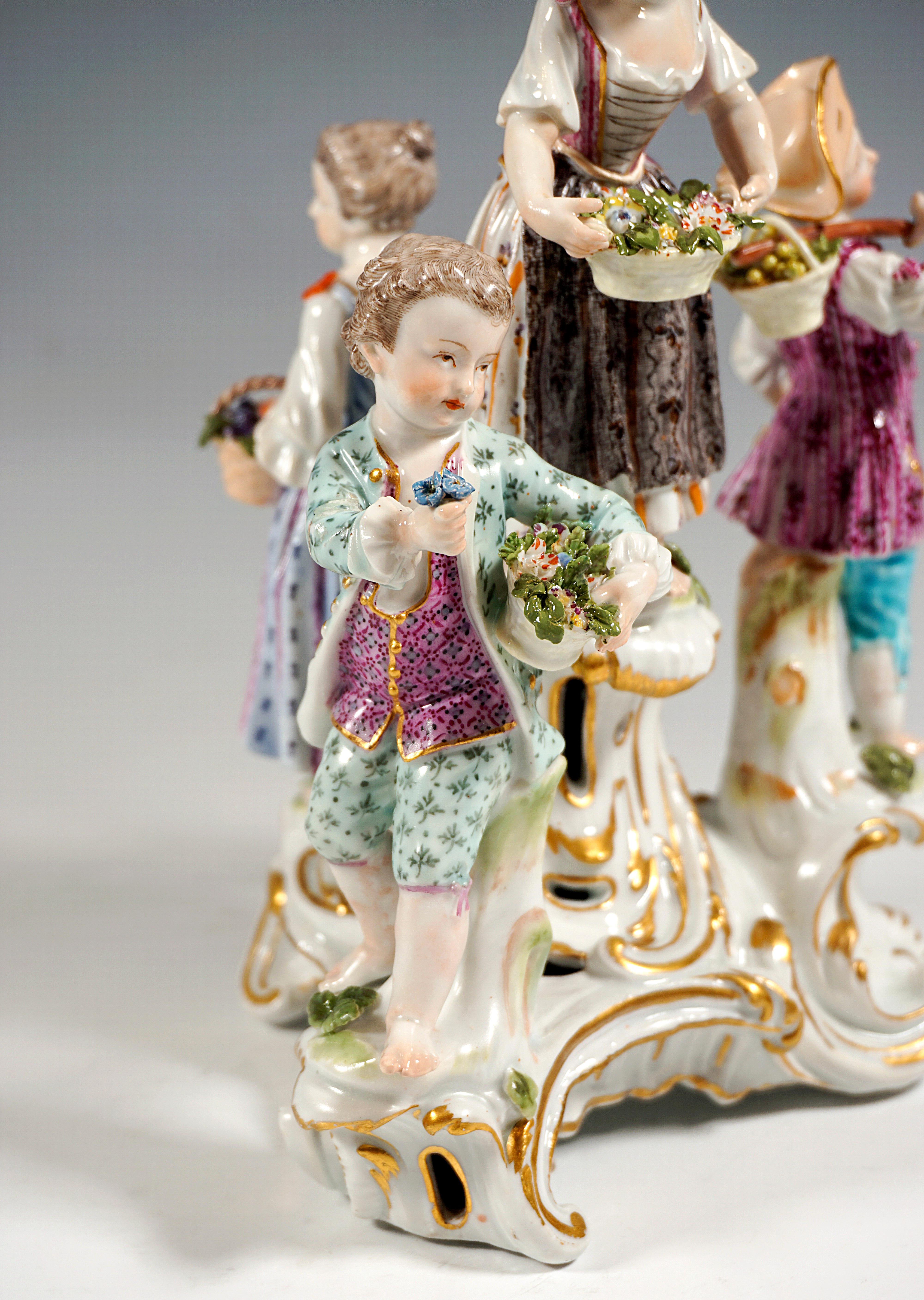 Hand-Crafted Early Meissen Round Group of Gardener Children, by J.J. Kaendler, 1763-1774 For Sale
