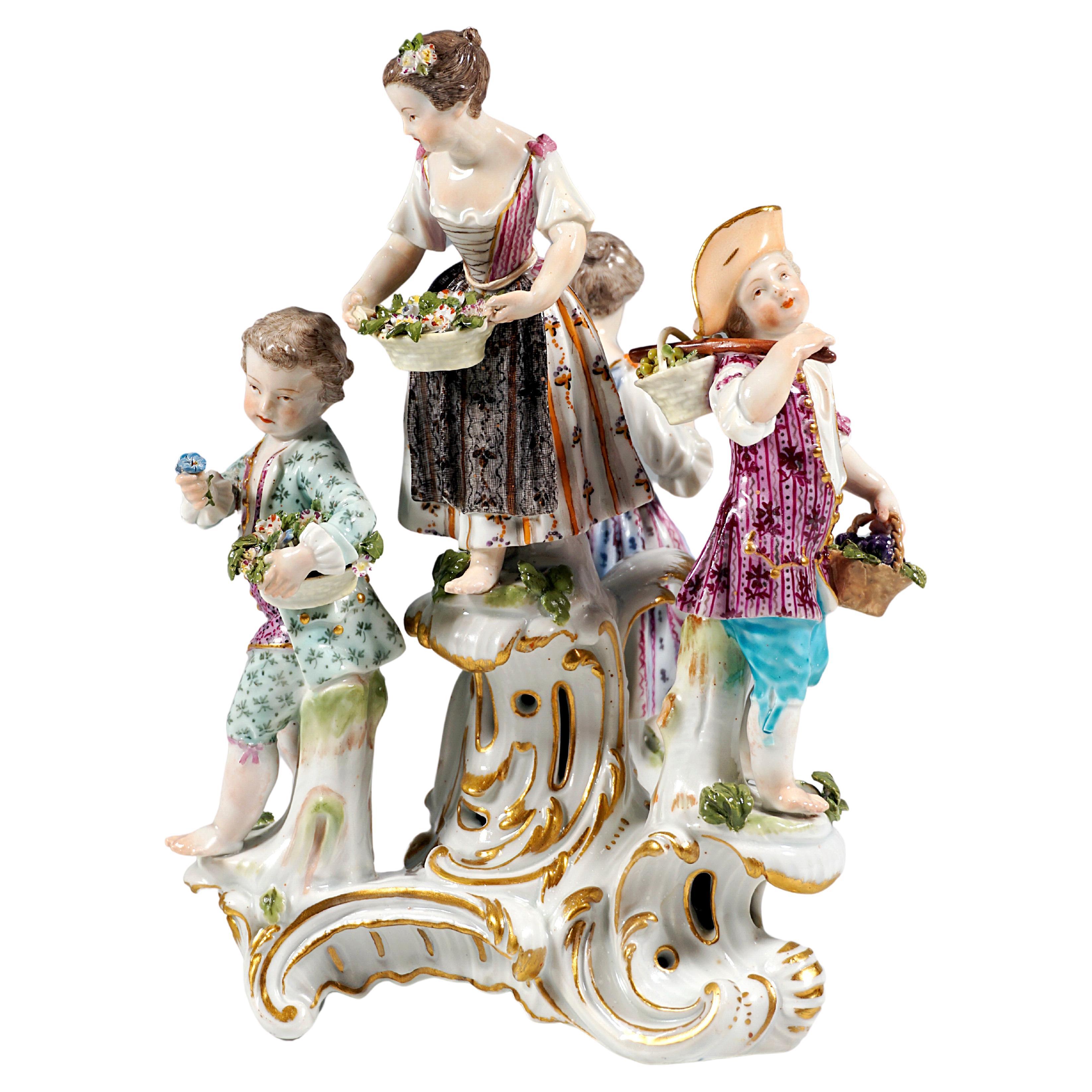 Early Meissen Round Group of Gardener Children, by J.J. Kaendler, 1763-1774 For Sale