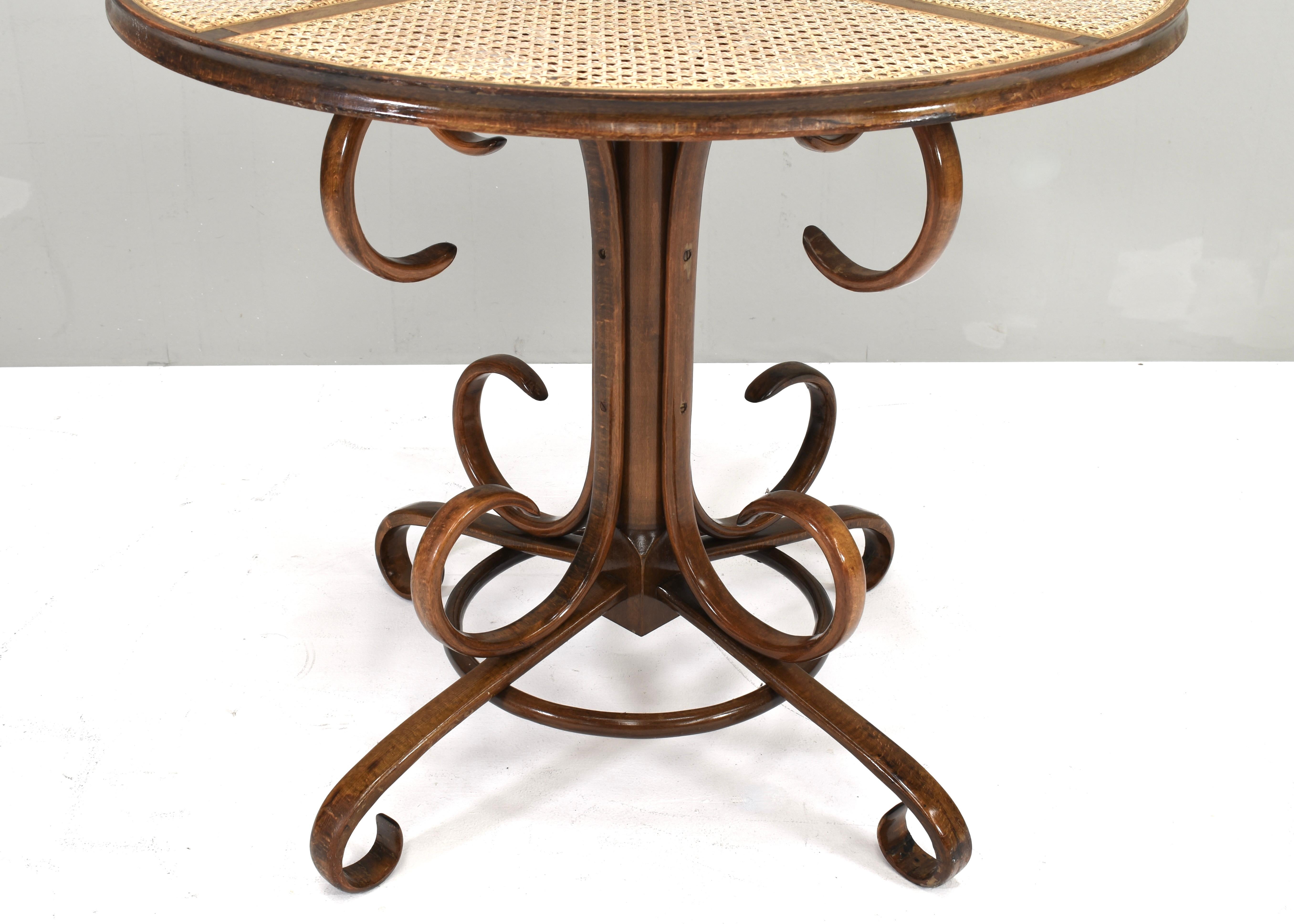 Mid-19th Century Early Michael Thonet Bistro Dining Table in Bentwood and Cane - Austria For Sale