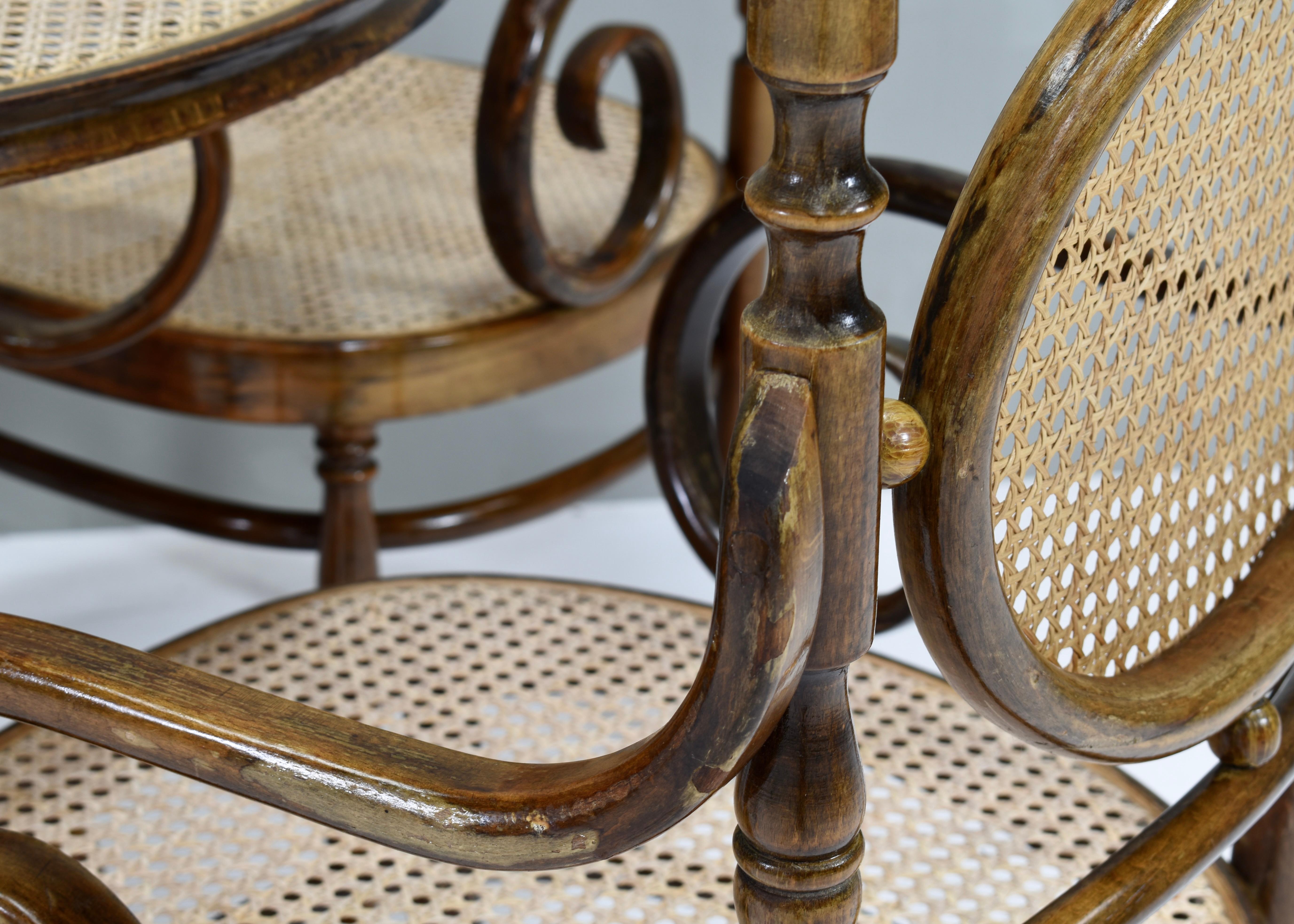 Early Michael Thonet N.17 Bistro Dining Armchairs in Bentwood and Cane - Austria 8