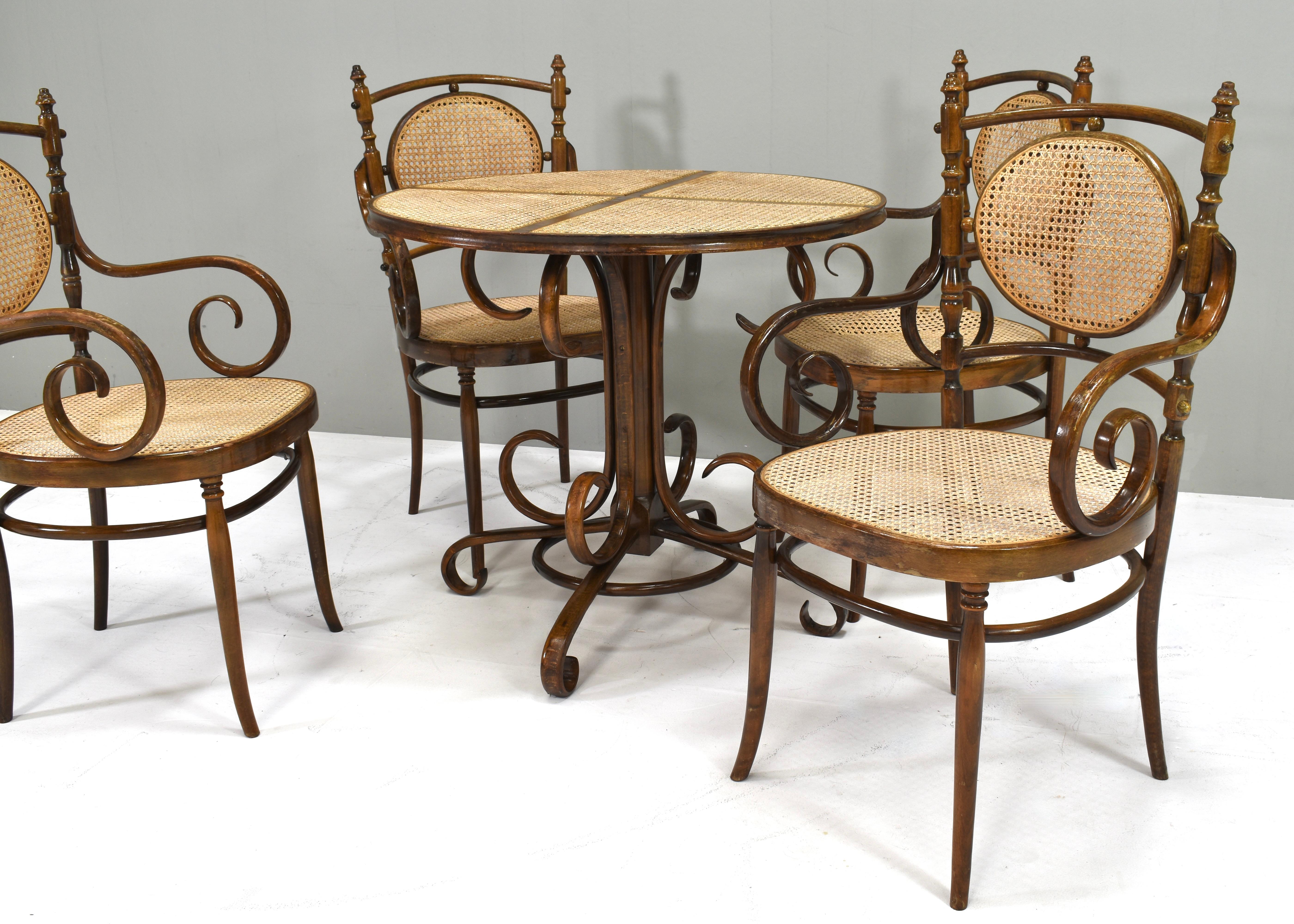 Early Michael Thonet N.17 Bistro Dining Set in Bentwood and Cane - Austria For Sale 5