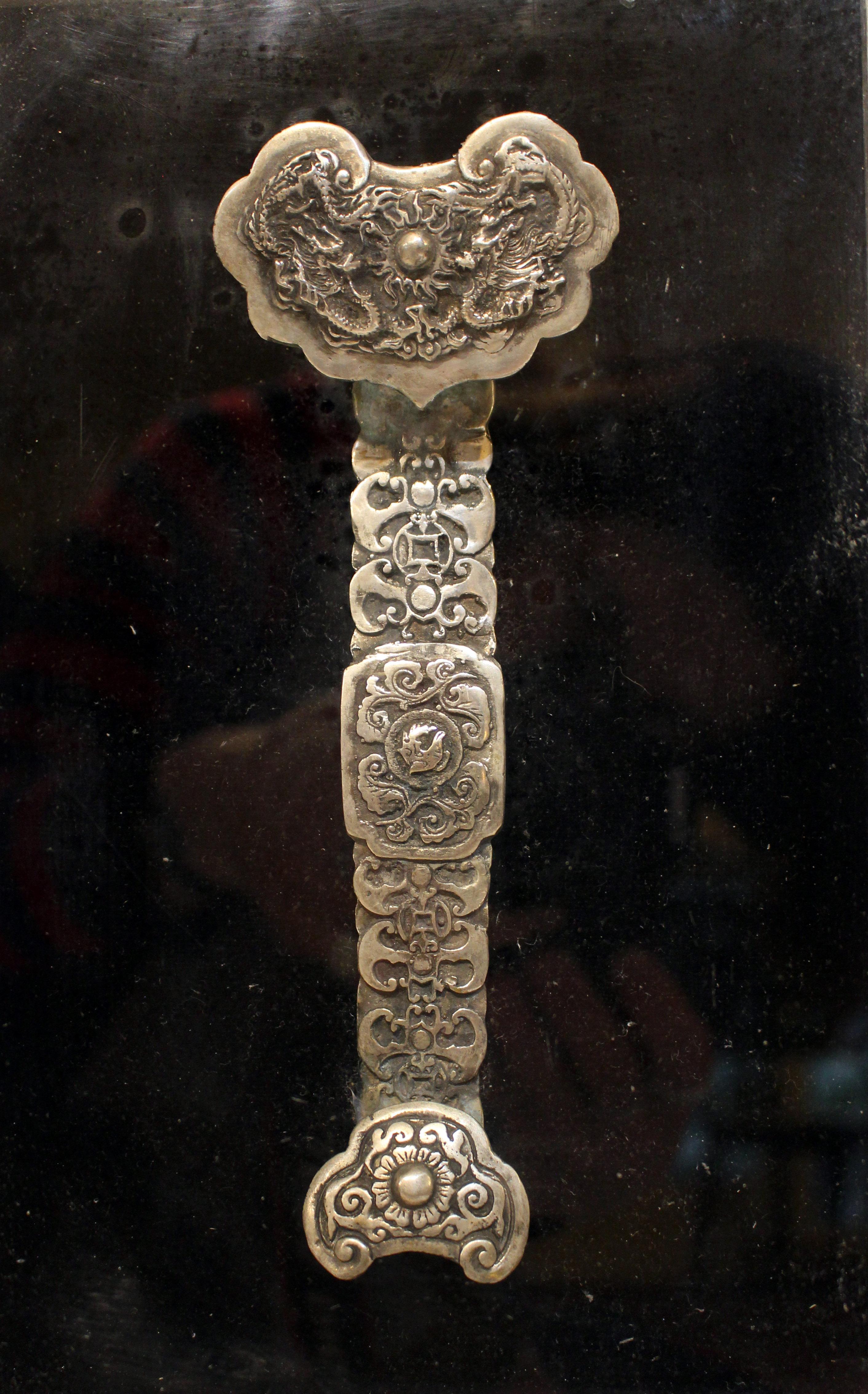 Early-Mid 20th Century Chinese Framed Silver Buddhist Scepter of Authority In Good Condition For Sale In Chapel Hill, NC
