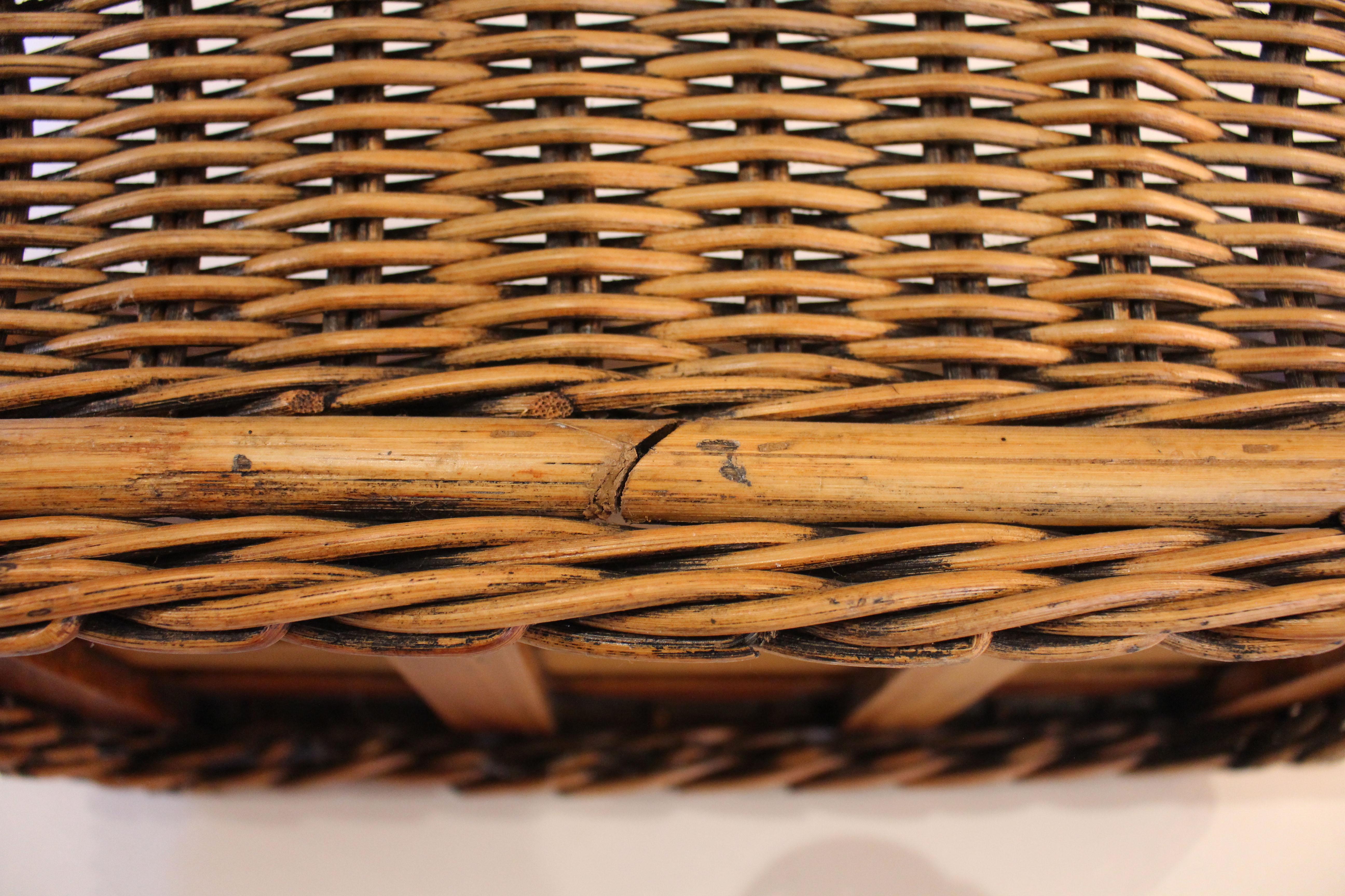 Early-mid 20th century French Boulangerie Shop Basket 2