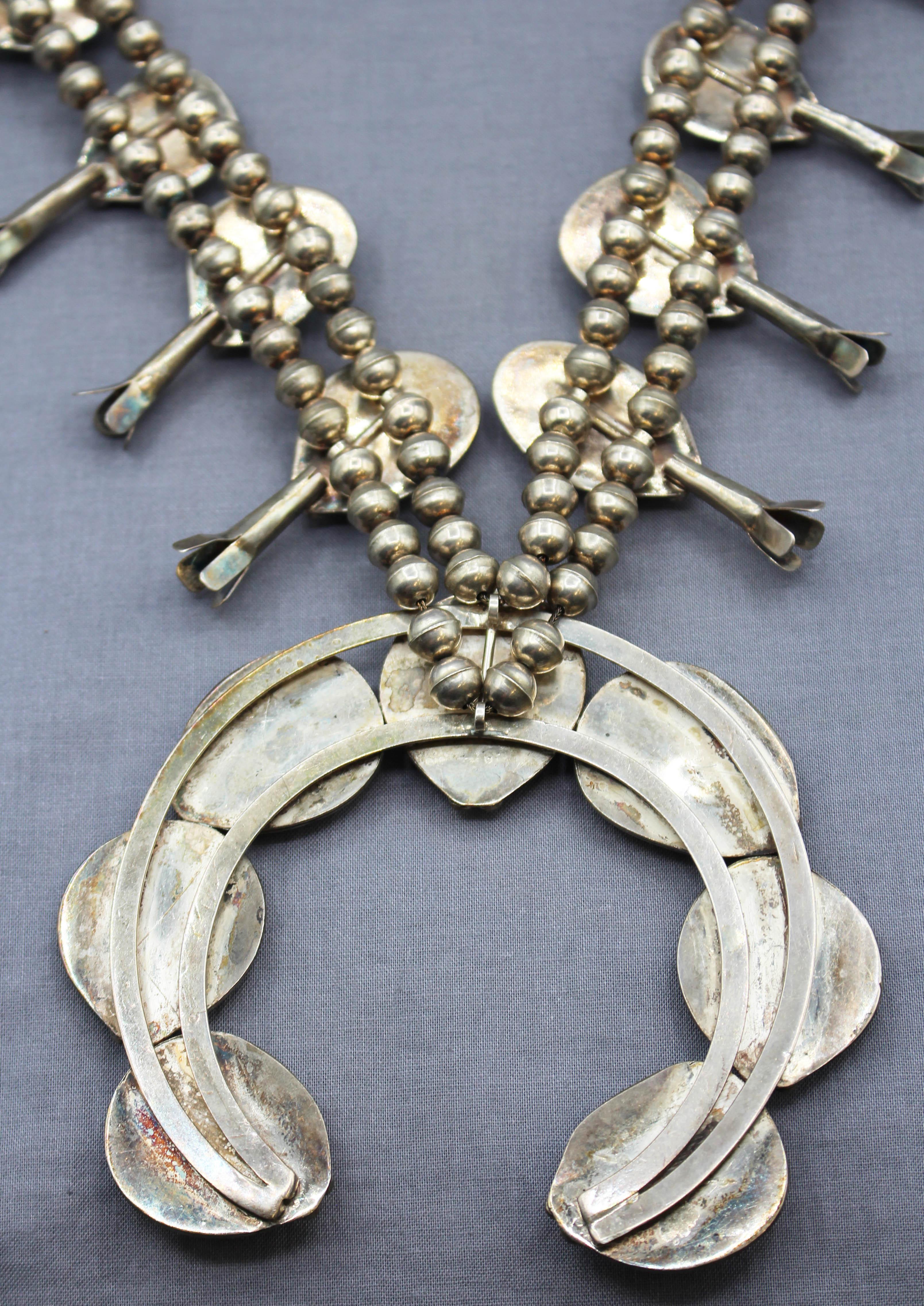 Early-Mid 20th Century Navajo Turquoise Sterling Silver Squash Blossom Necklace For Sale 2
